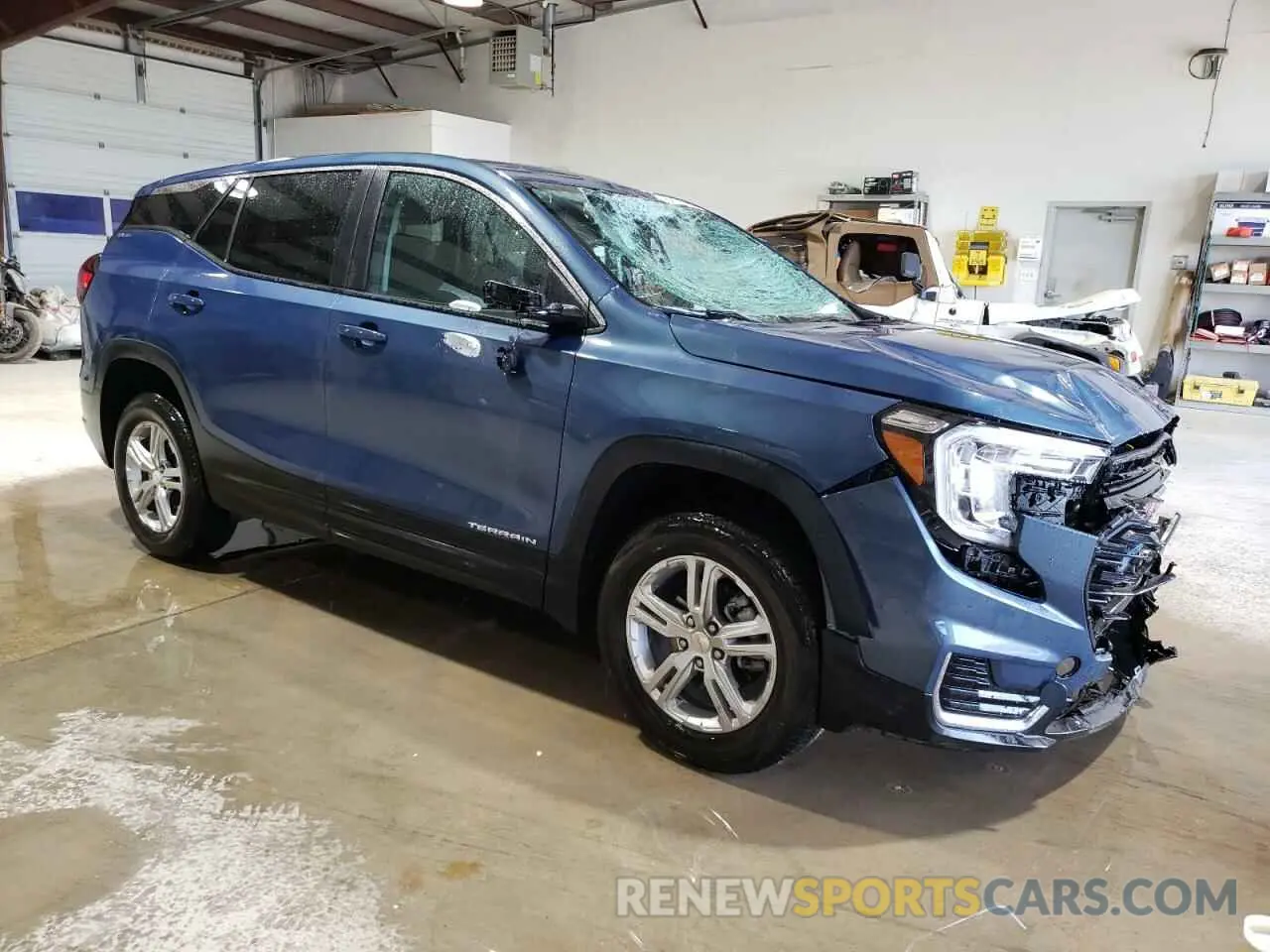 4 Photograph of a damaged car 3GKALTEG2RL357901 GMC TERRAIN 2024