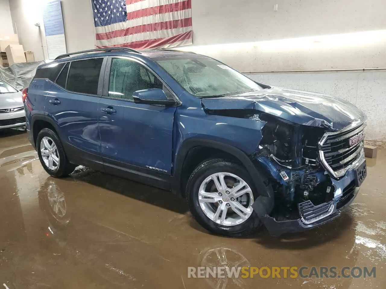 4 Photograph of a damaged car 3GKALTEG3RL117465 GMC TERRAIN 2024