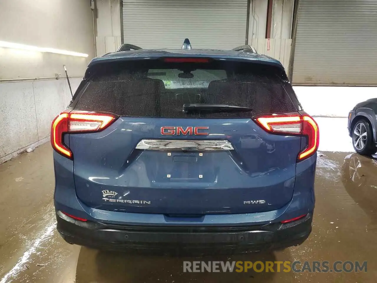 6 Photograph of a damaged car 3GKALTEG3RL117465 GMC TERRAIN 2024