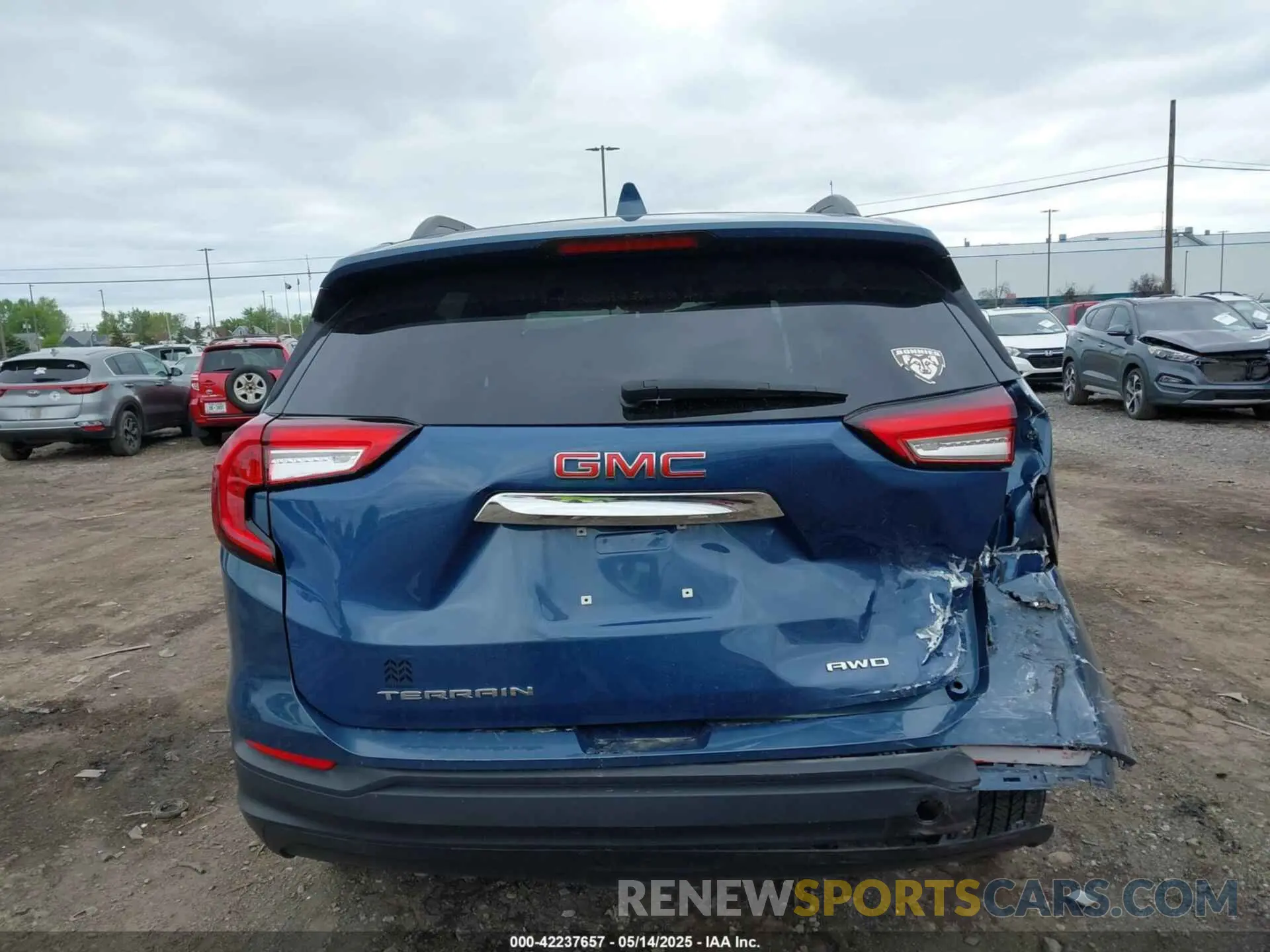 16 Photograph of a damaged car 3GKALTEG3RL136419 GMC TERRAIN 2024