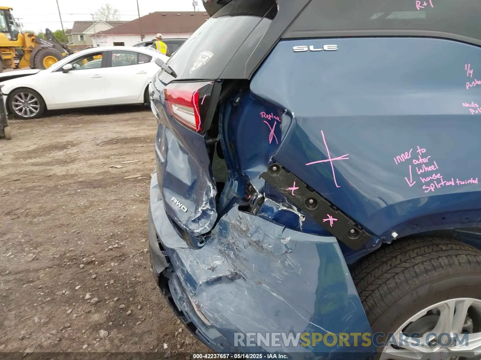 6 Photograph of a damaged car 3GKALTEG3RL136419 GMC TERRAIN 2024