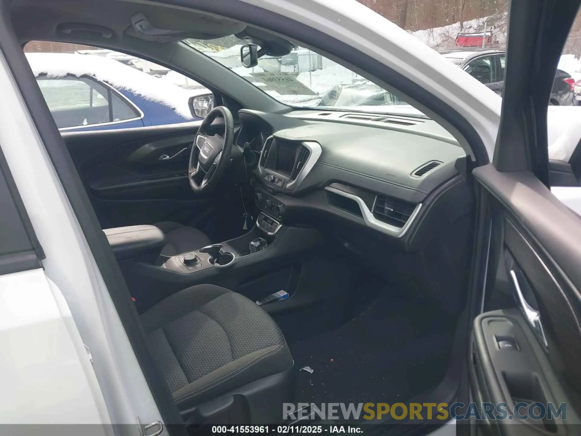 5 Photograph of a damaged car 3GKALTEG3RL137277 GMC TERRAIN 2024