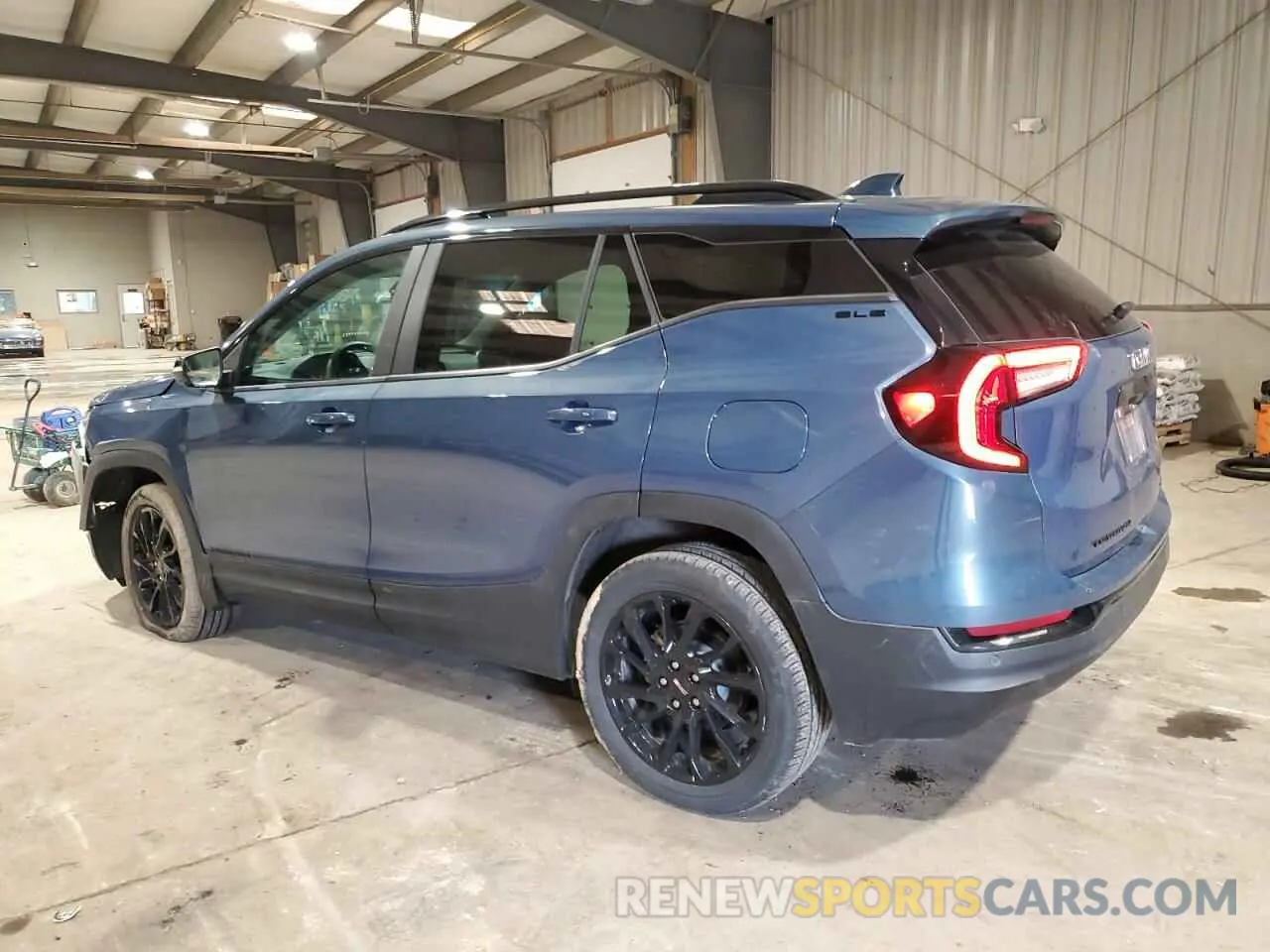 2 Photograph of a damaged car 3GKALTEG3RL179982 GMC TERRAIN 2024
