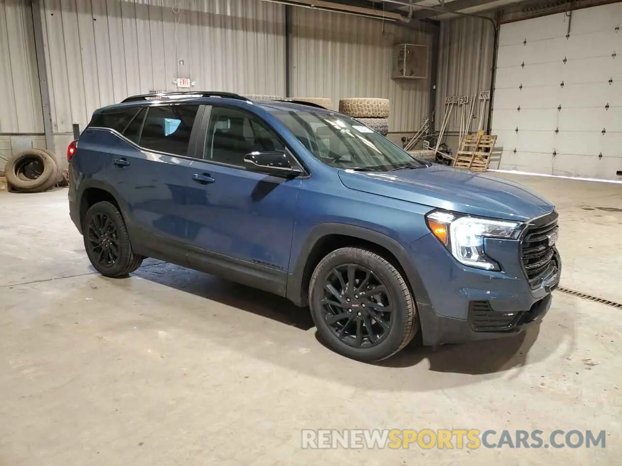 4 Photograph of a damaged car 3GKALTEG3RL179982 GMC TERRAIN 2024