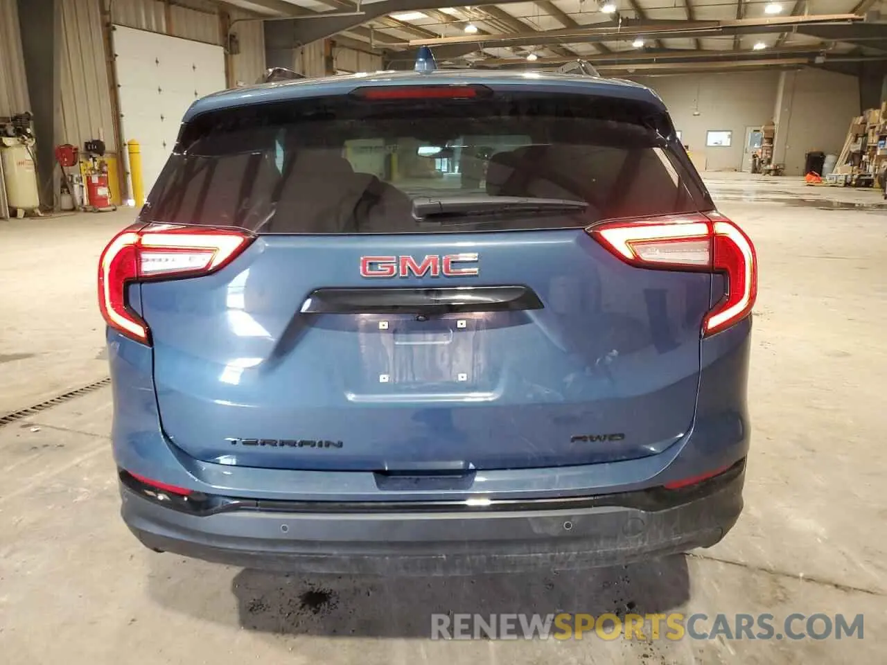 6 Photograph of a damaged car 3GKALTEG3RL179982 GMC TERRAIN 2024