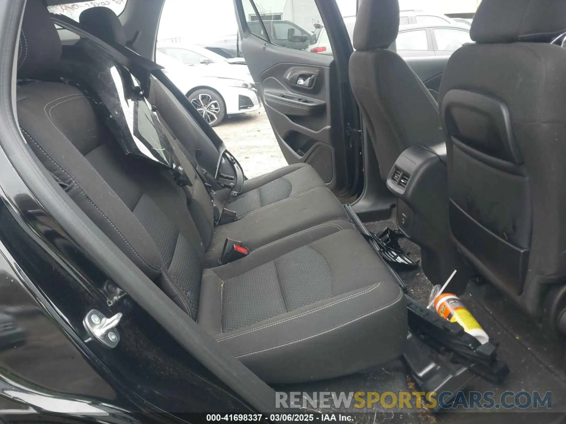 8 Photograph of a damaged car 3GKALTEG3RL320792 GMC TERRAIN 2024