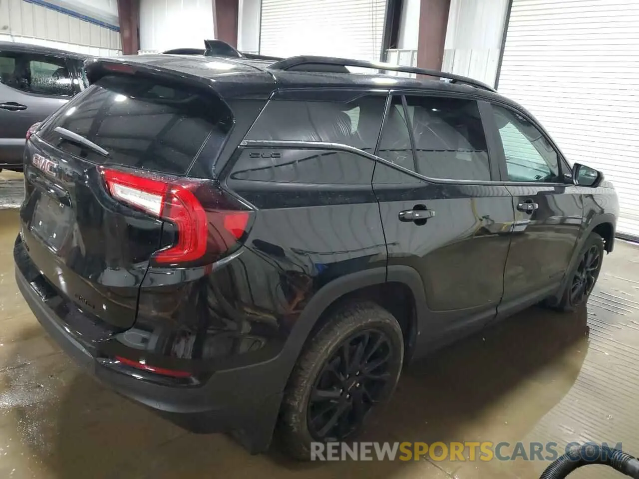 3 Photograph of a damaged car 3GKALTEG3RL386064 GMC TERRAIN 2024