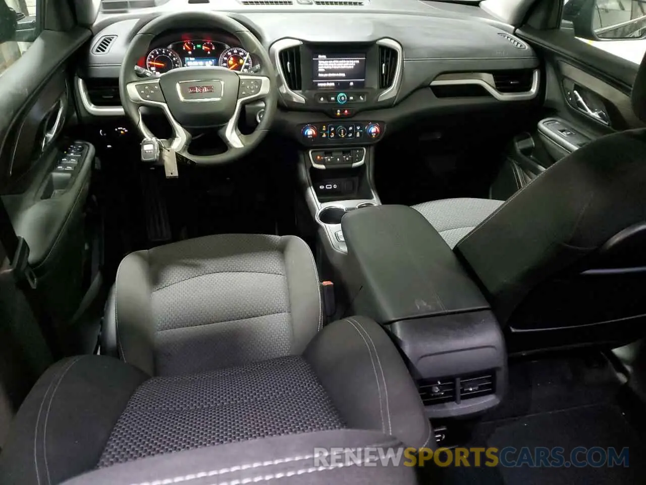 8 Photograph of a damaged car 3GKALTEG3RL386064 GMC TERRAIN 2024
