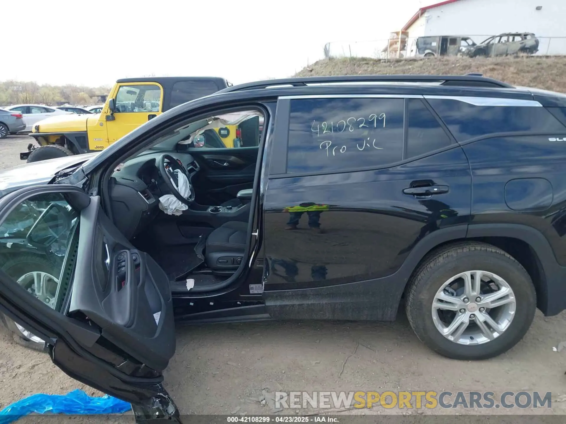 14 Photograph of a damaged car 3GKALTEG4RL121704 GMC TERRAIN 2024