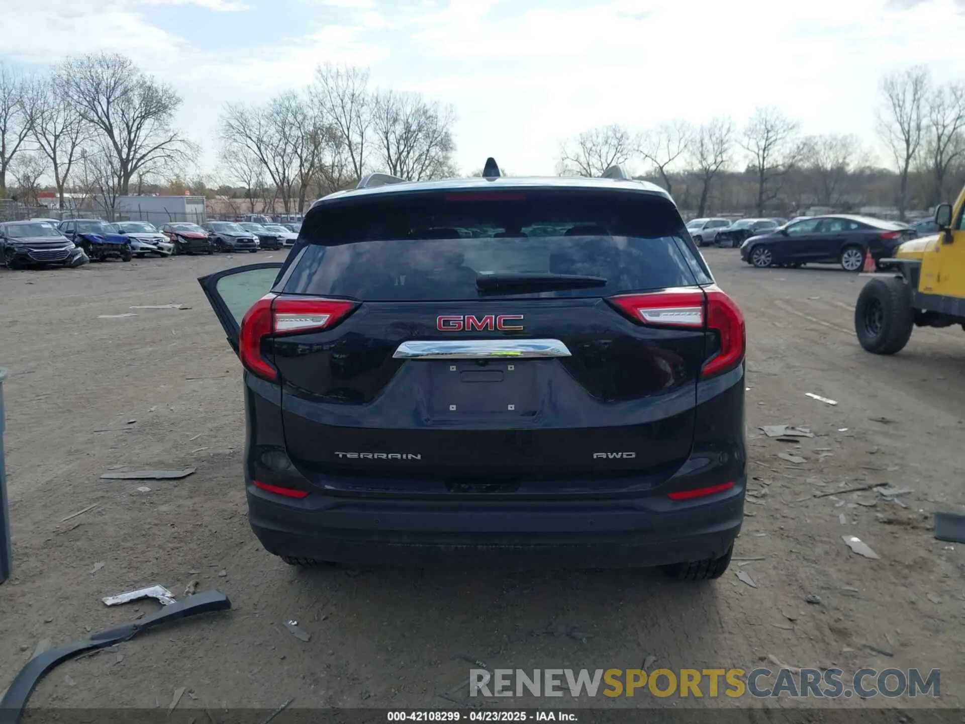 16 Photograph of a damaged car 3GKALTEG4RL121704 GMC TERRAIN 2024