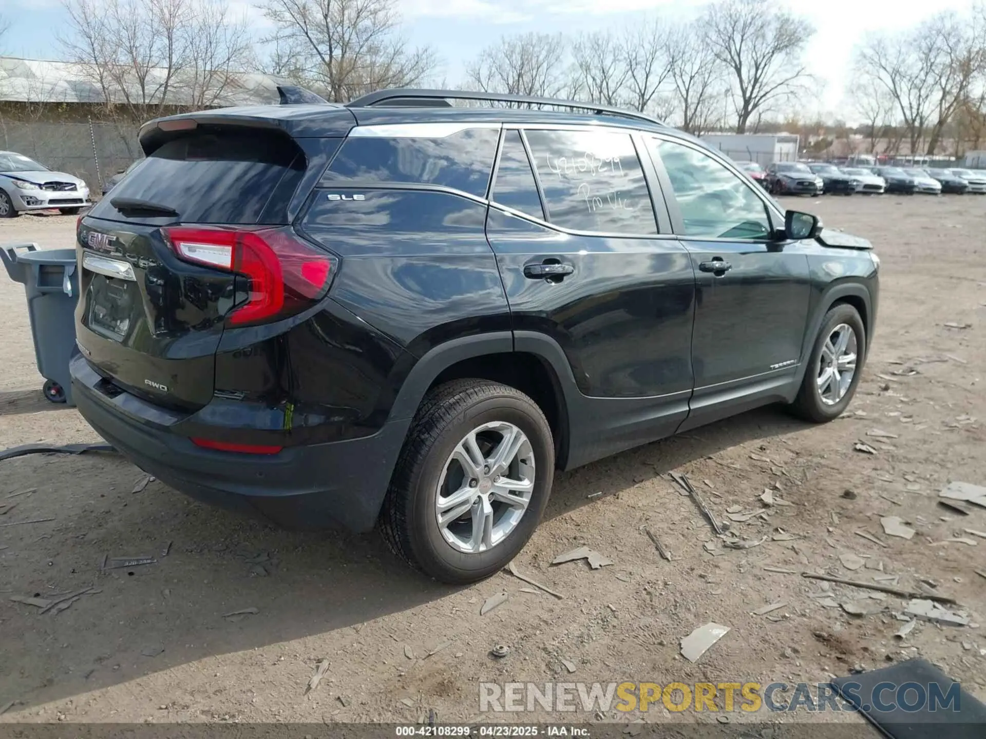 4 Photograph of a damaged car 3GKALTEG4RL121704 GMC TERRAIN 2024