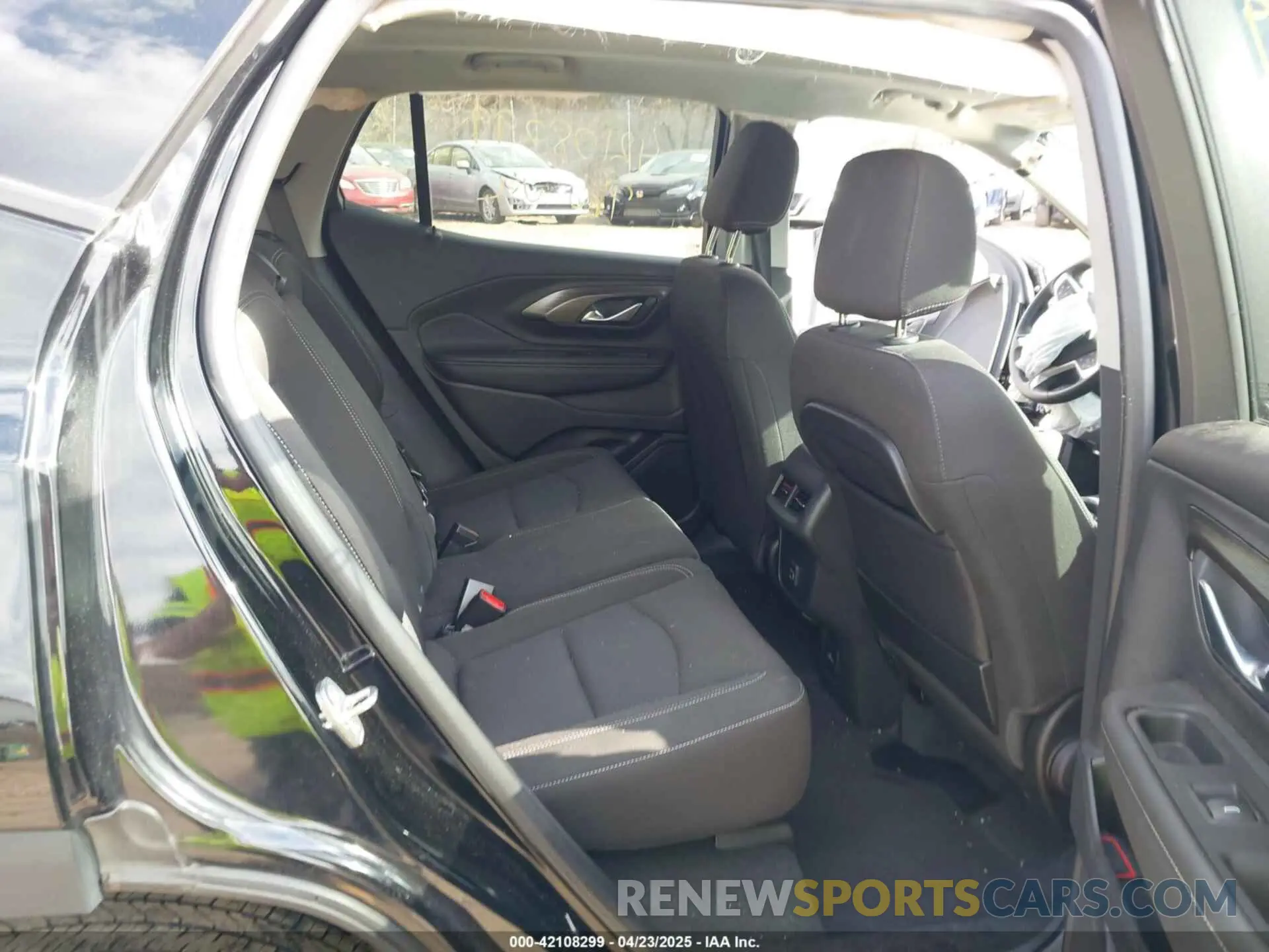 8 Photograph of a damaged car 3GKALTEG4RL121704 GMC TERRAIN 2024