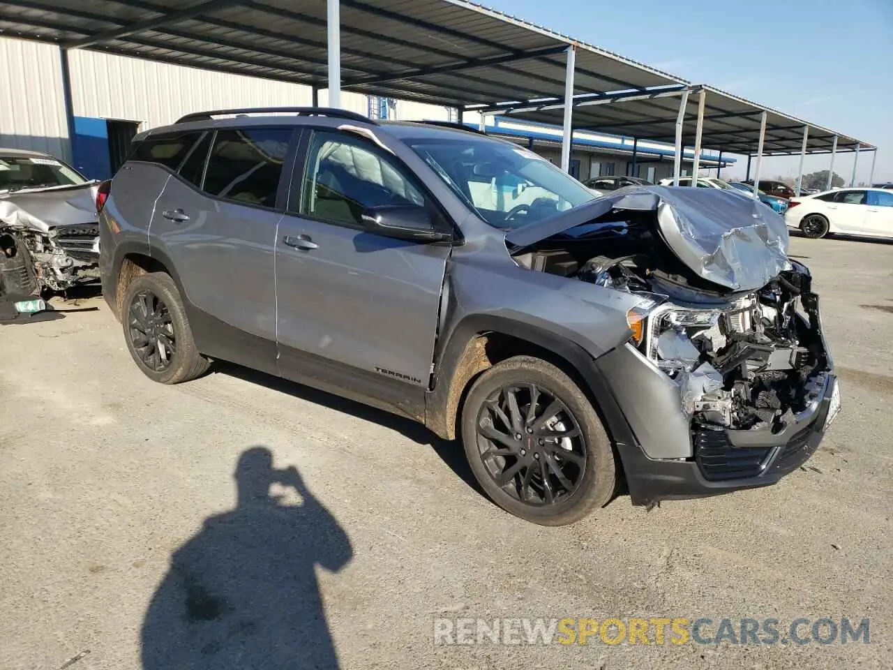 4 Photograph of a damaged car 3GKALTEG4RL209507 GMC TERRAIN 2024