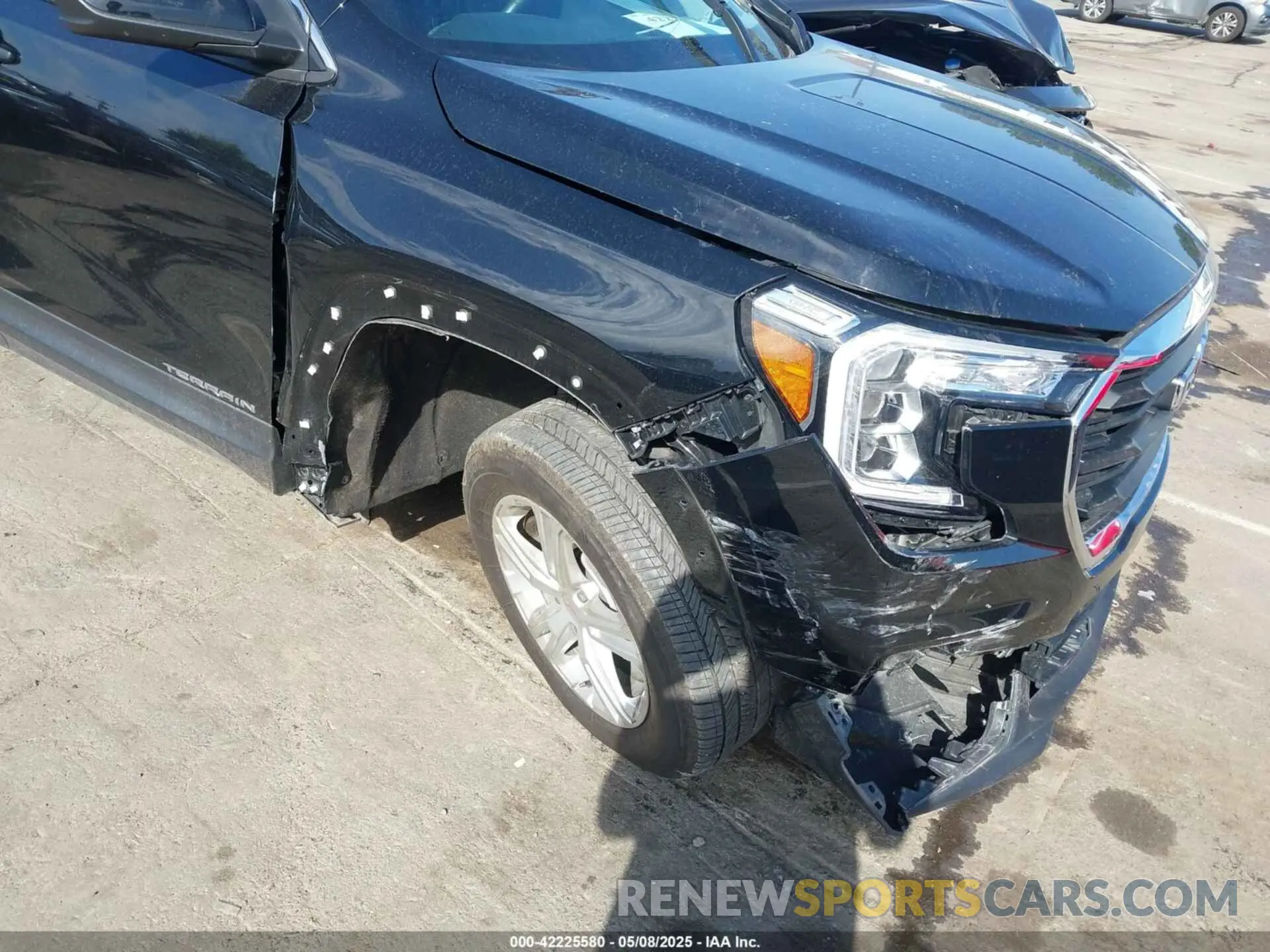 6 Photograph of a damaged car 3GKALTEG4RL272736 GMC TERRAIN 2024