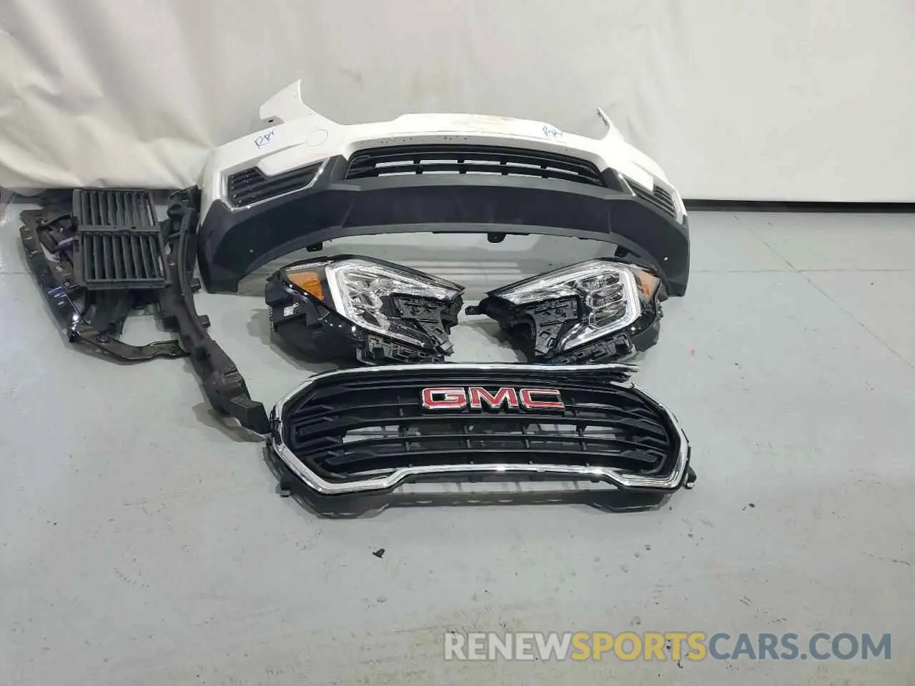13 Photograph of a damaged car 3GKALTEG4RL384677 GMC TERRAIN 2024