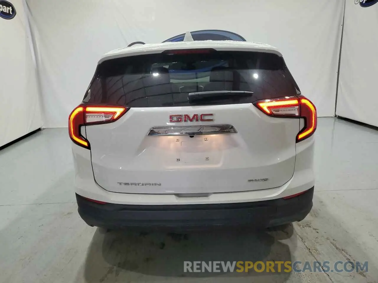 6 Photograph of a damaged car 3GKALTEG4RL384677 GMC TERRAIN 2024