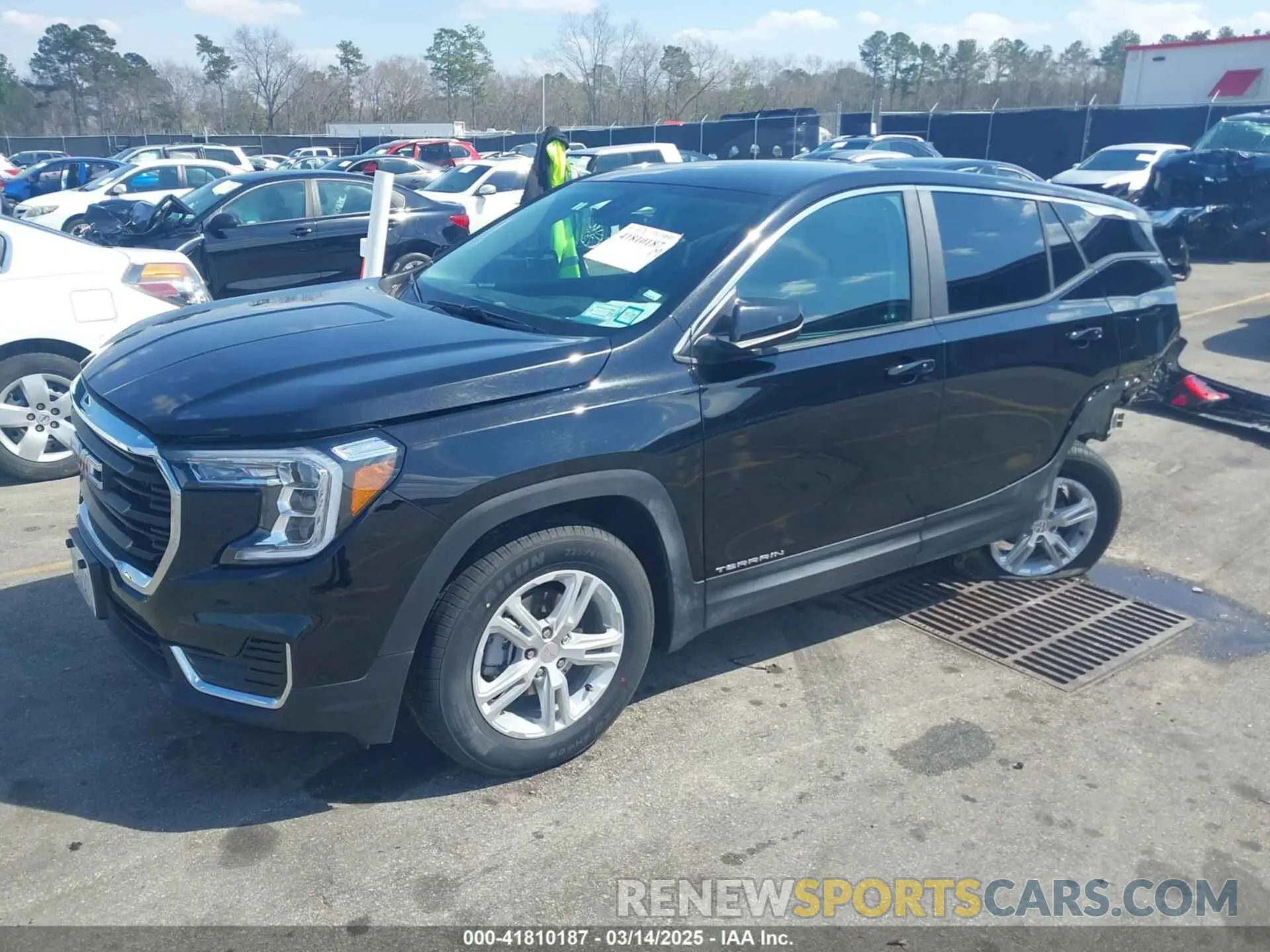 2 Photograph of a damaged car 3GKALTEG5RL376264 GMC TERRAIN 2024