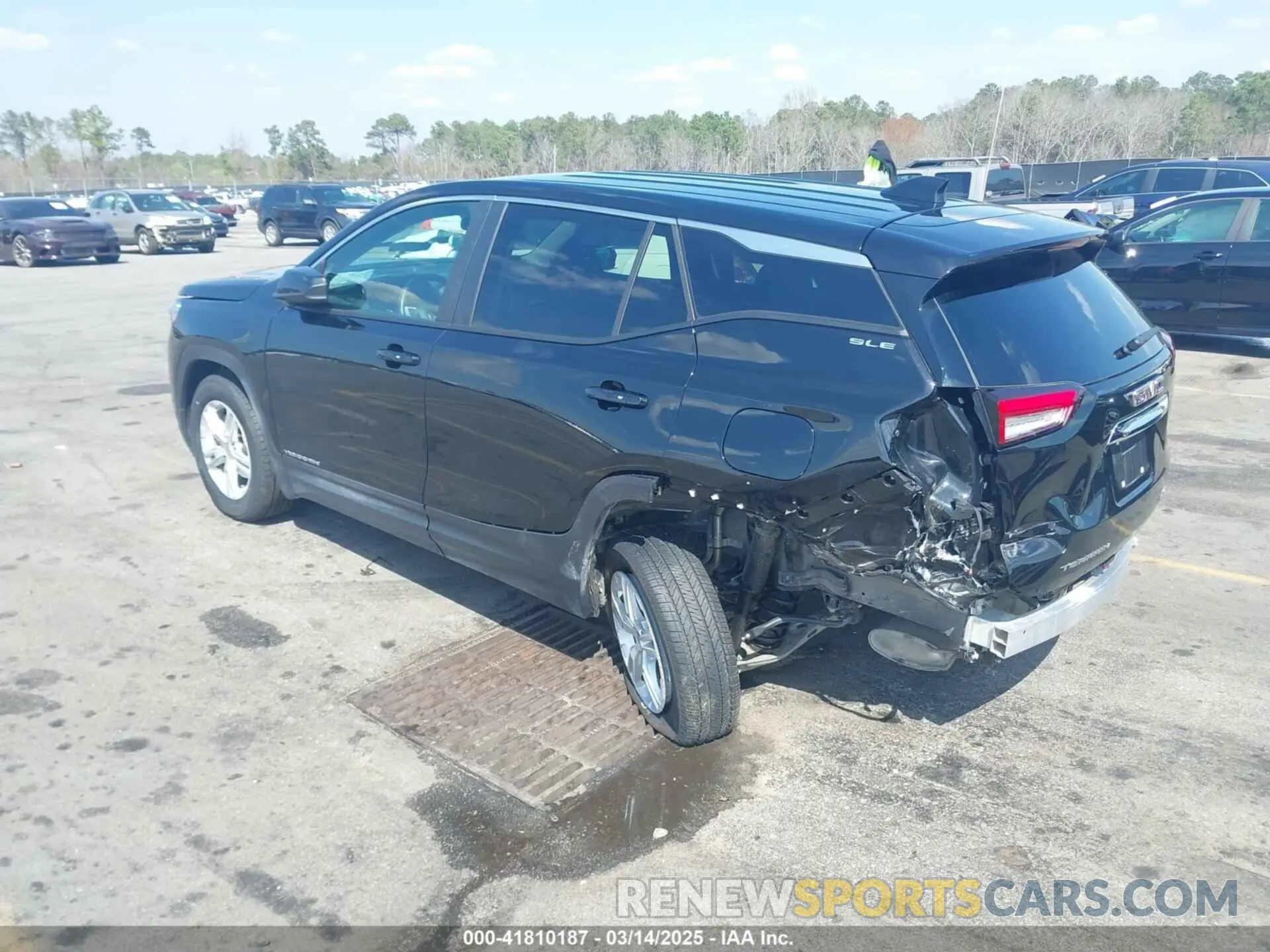 3 Photograph of a damaged car 3GKALTEG5RL376264 GMC TERRAIN 2024