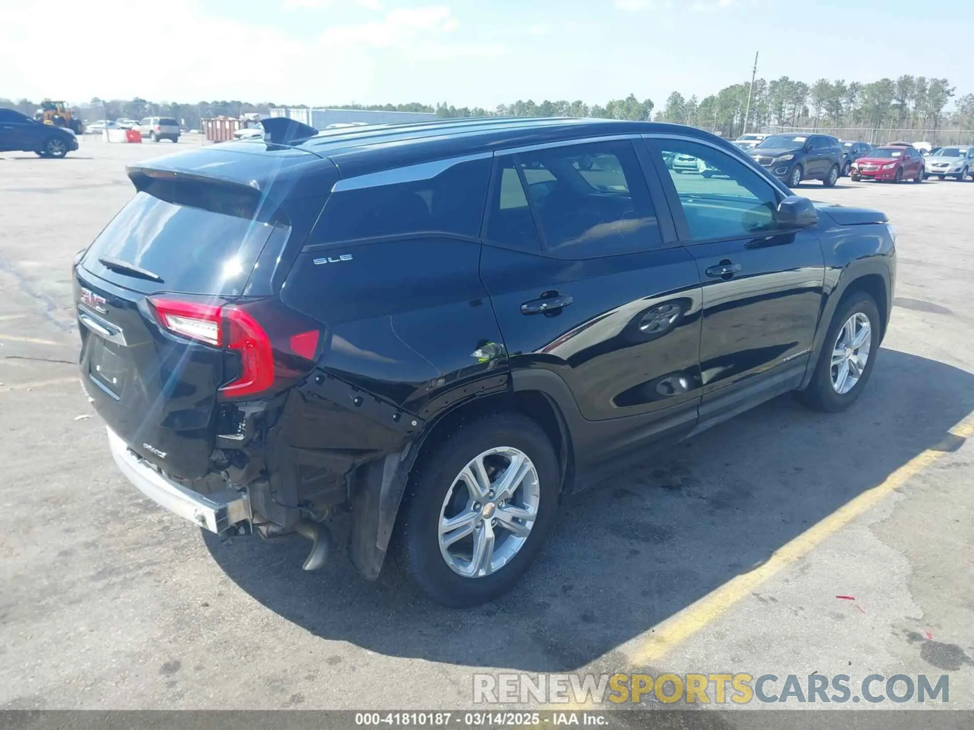 4 Photograph of a damaged car 3GKALTEG5RL376264 GMC TERRAIN 2024