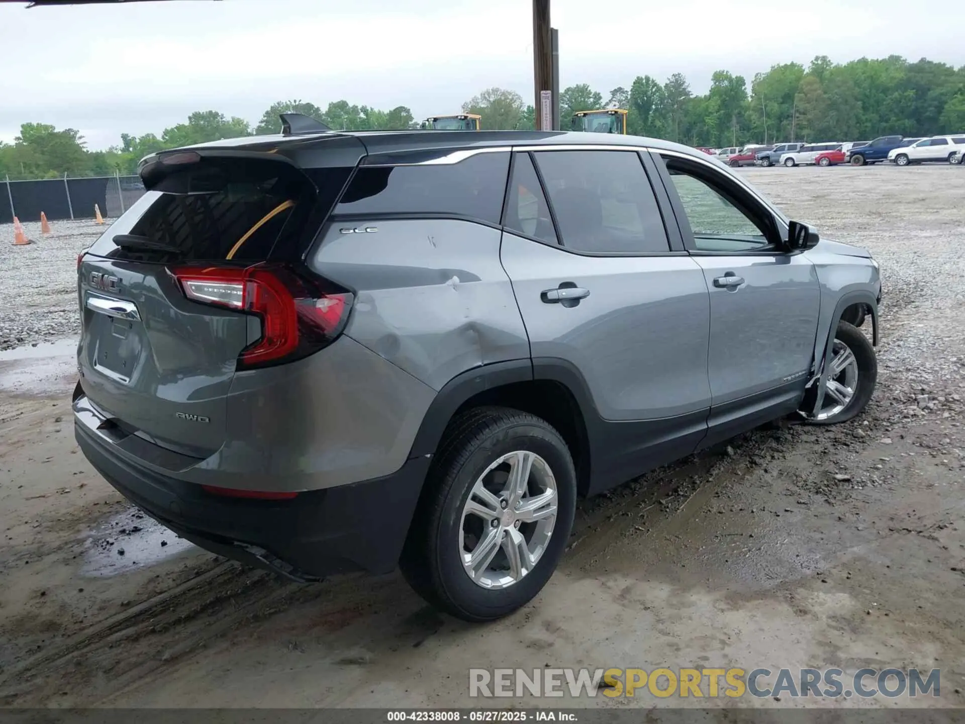 4 Photograph of a damaged car 3GKALTEG7RL346411 GMC TERRAIN 2024