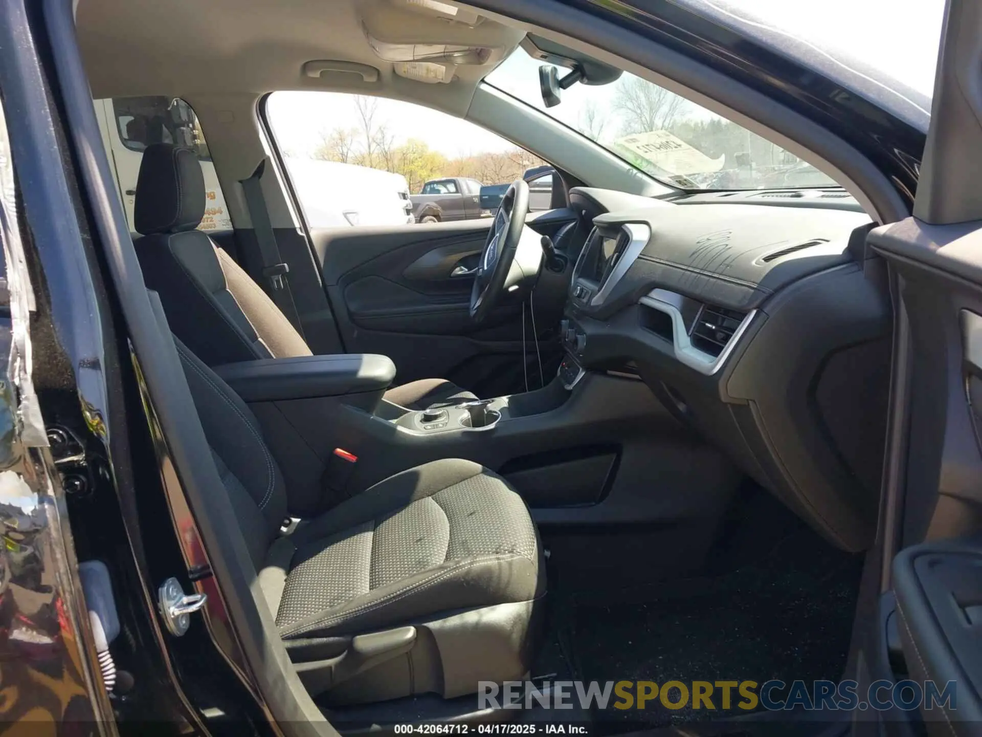 5 Photograph of a damaged car 3GKALTEG8RL110916 GMC TERRAIN 2024