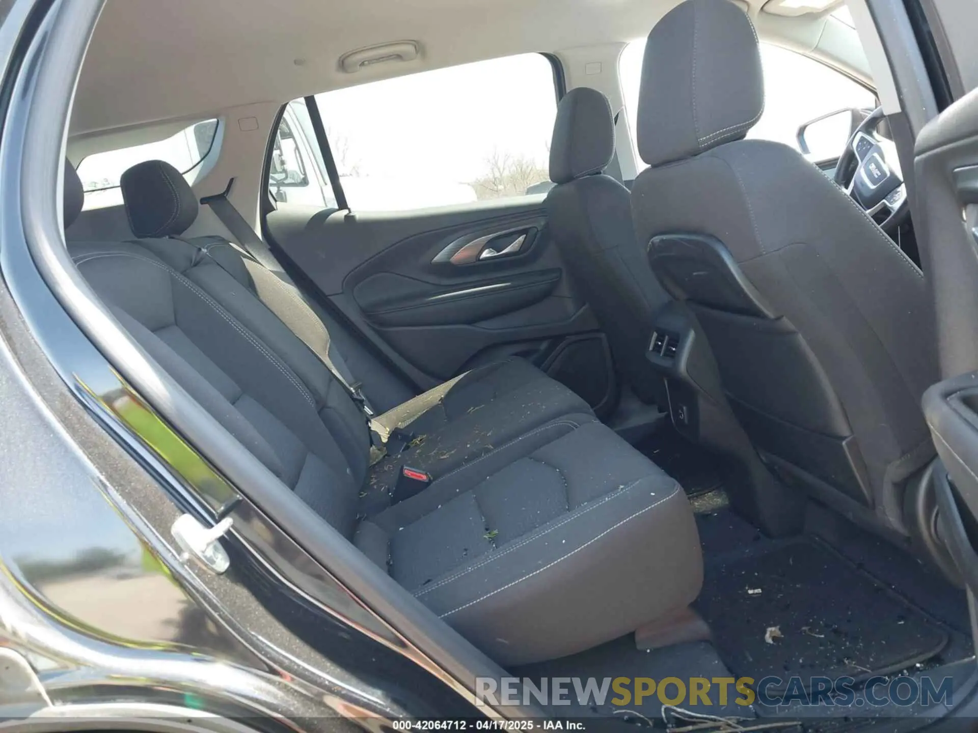 8 Photograph of a damaged car 3GKALTEG8RL110916 GMC TERRAIN 2024