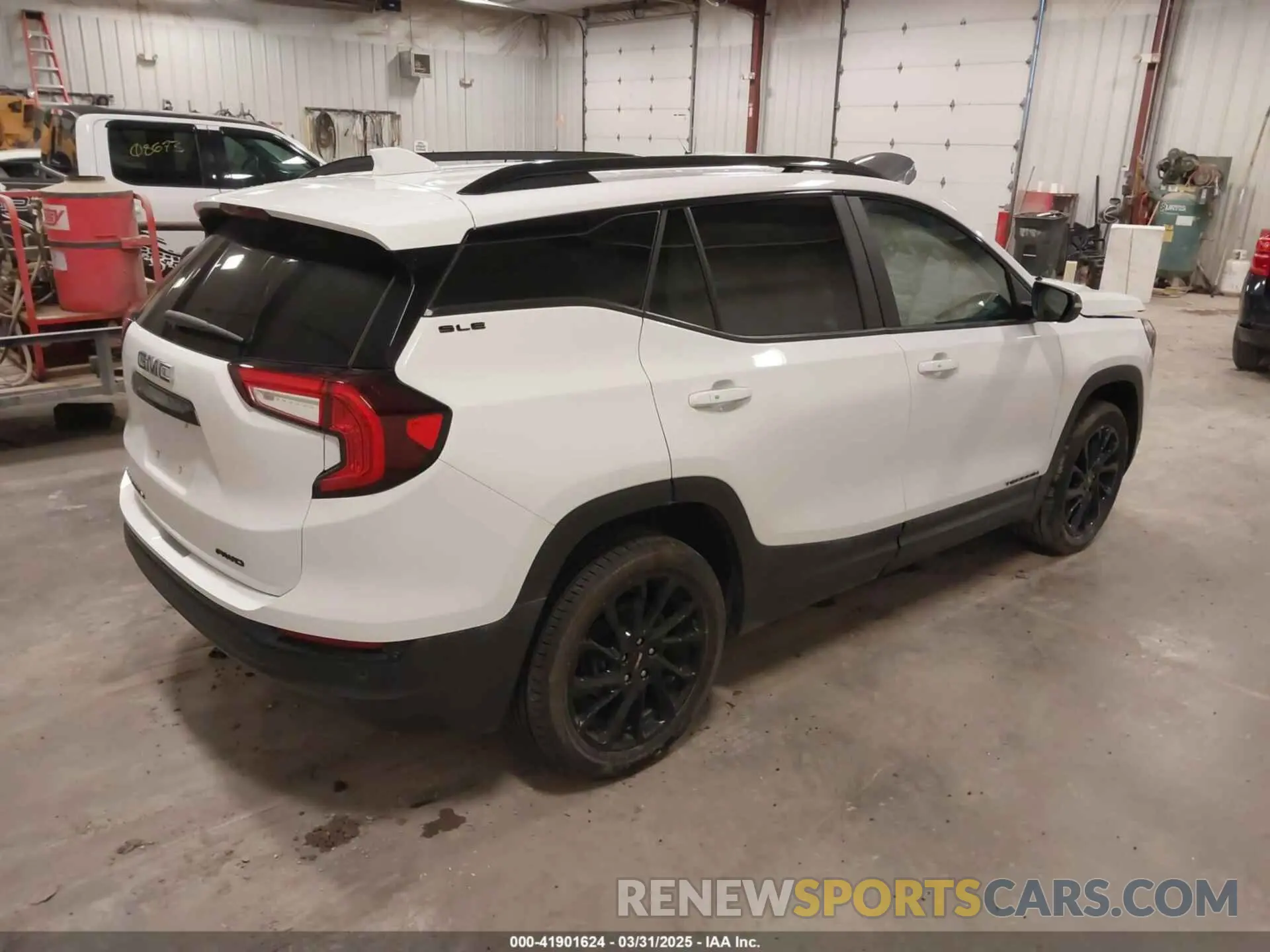 4 Photograph of a damaged car 3GKALTEG8RL211776 GMC TERRAIN 2024