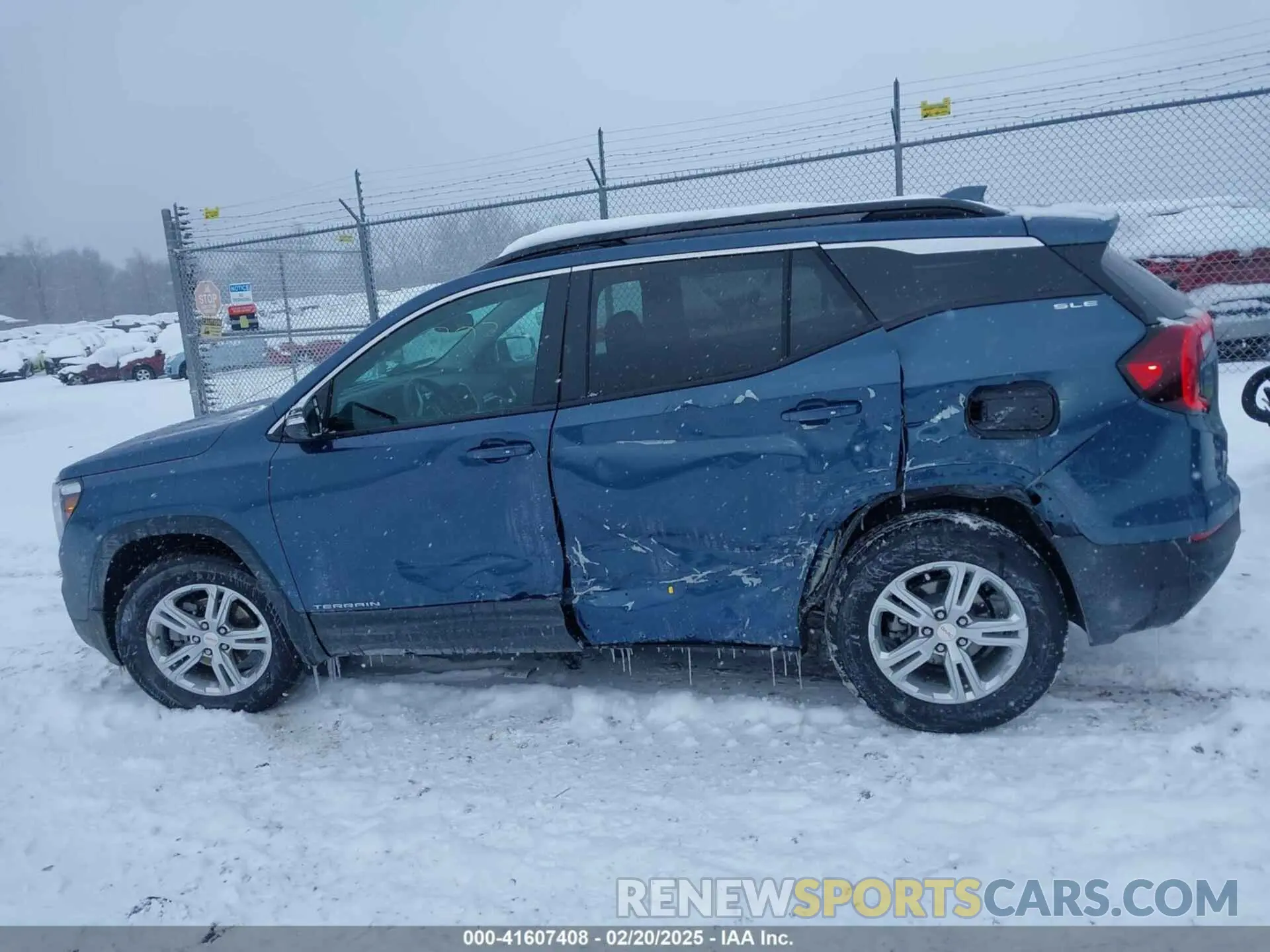 14 Photograph of a damaged car 3GKALTEG8RL279172 GMC TERRAIN 2024