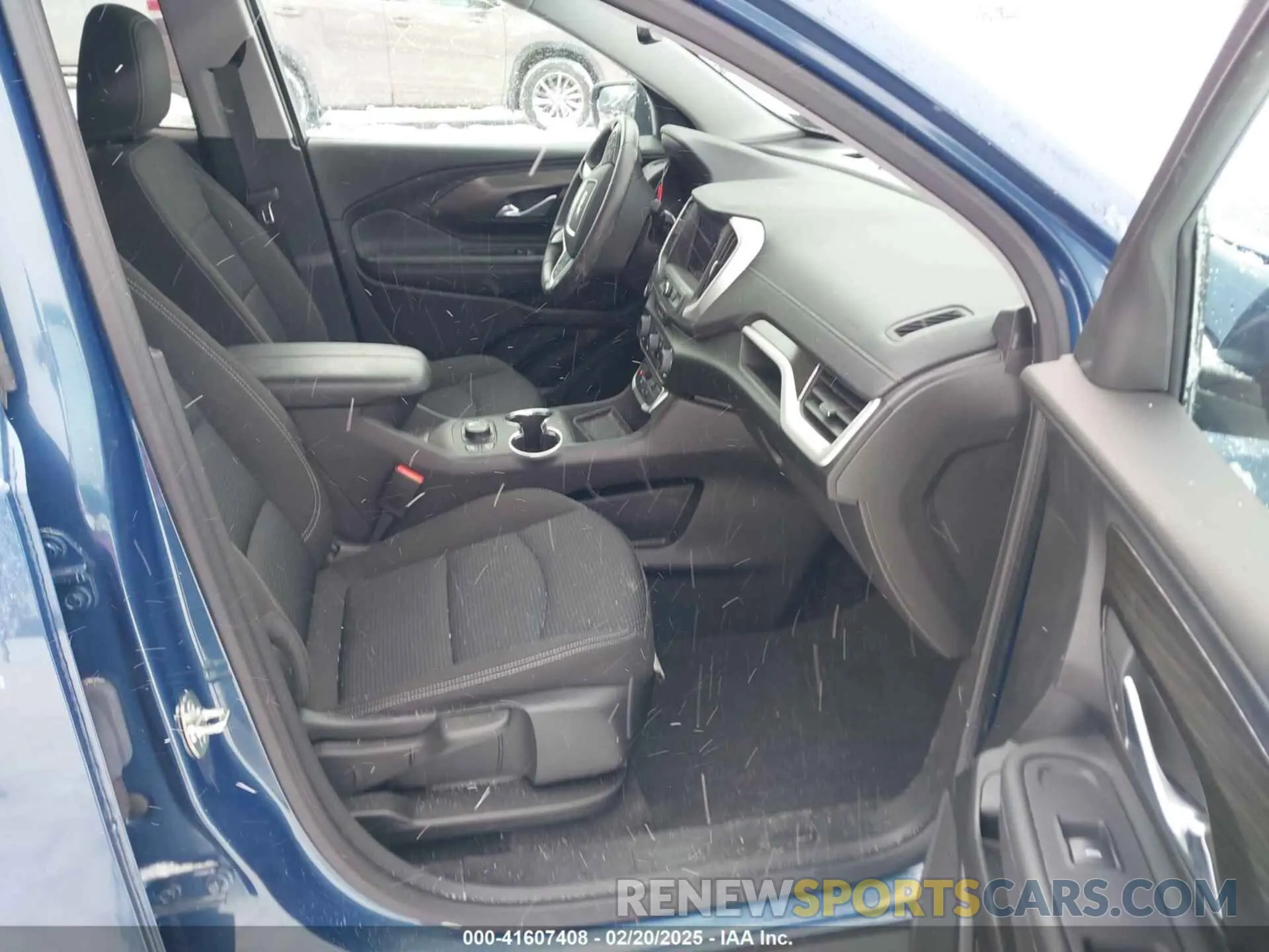 5 Photograph of a damaged car 3GKALTEG8RL279172 GMC TERRAIN 2024