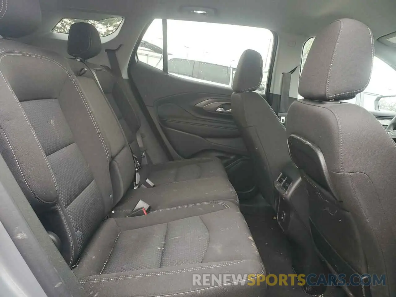 11 Photograph of a damaged car 3GKALTEG8RL352508 GMC TERRAIN 2024