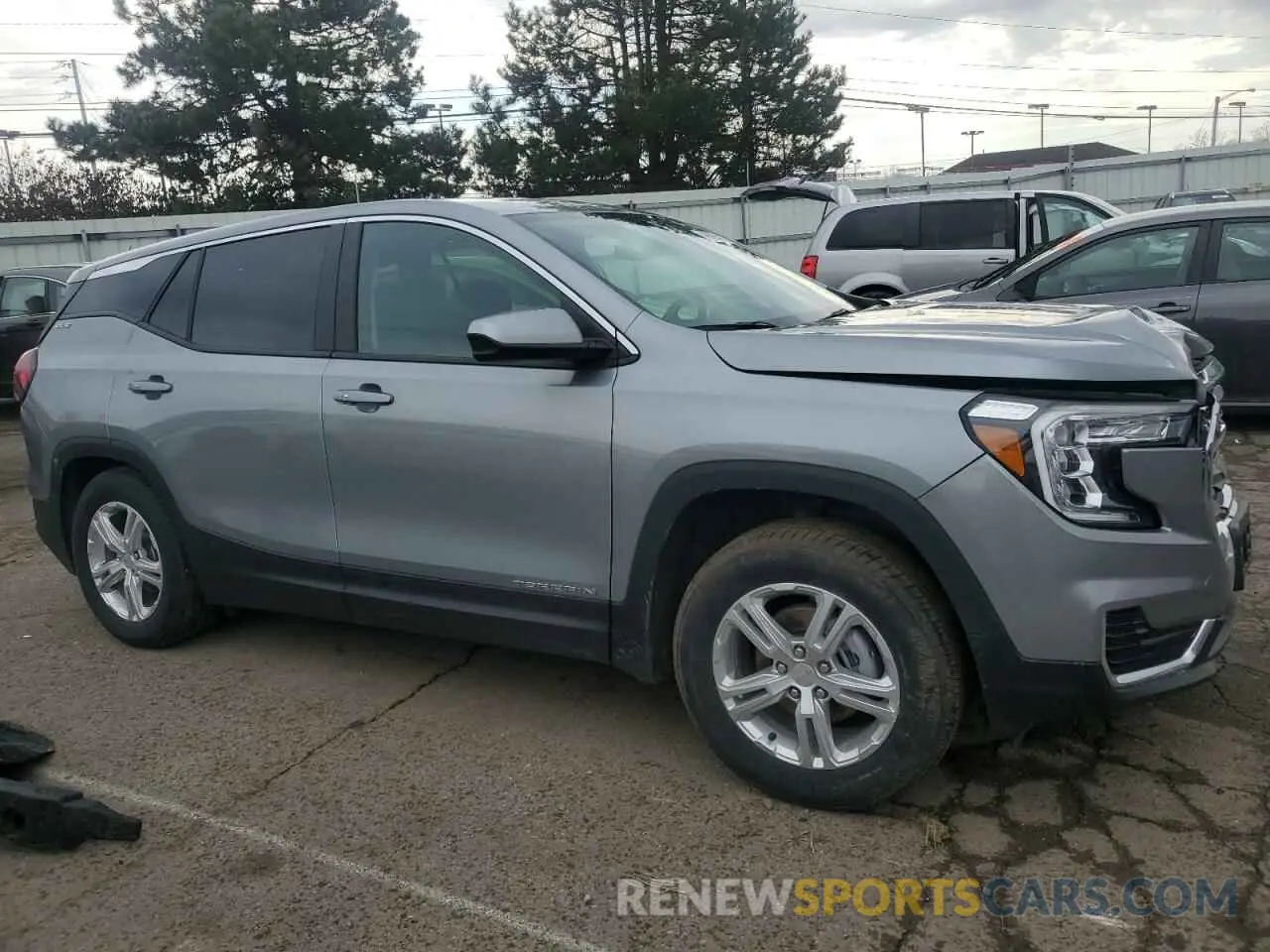 4 Photograph of a damaged car 3GKALTEG8RL352508 GMC TERRAIN 2024