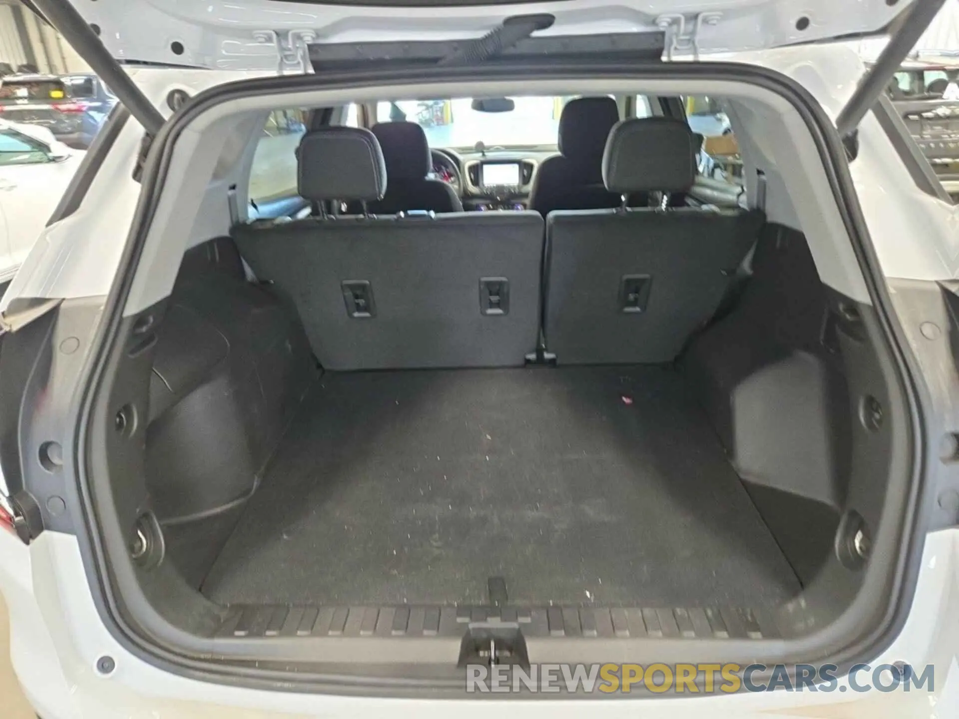 13 Photograph of a damaged car 3GKALTEG9RL185513 GMC TERRAIN 2024