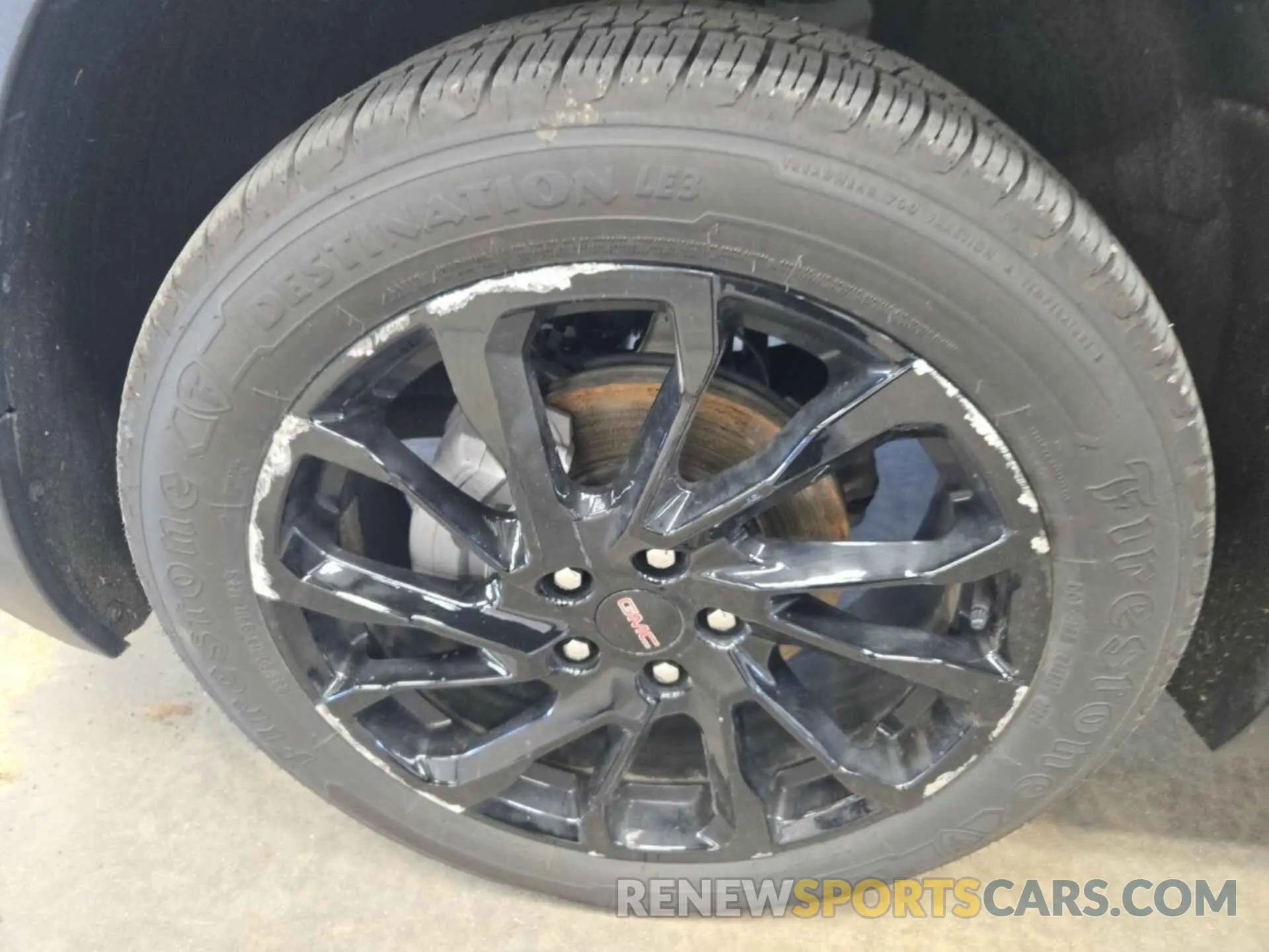 32 Photograph of a damaged car 3GKALTEG9RL185513 GMC TERRAIN 2024