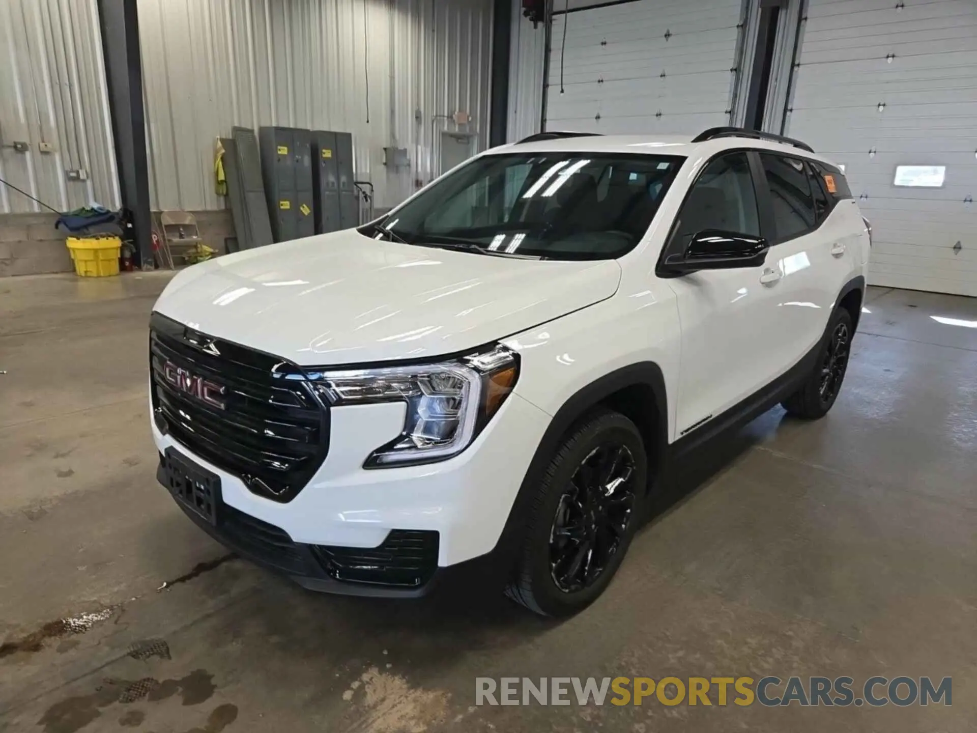 9 Photograph of a damaged car 3GKALTEG9RL185513 GMC TERRAIN 2024