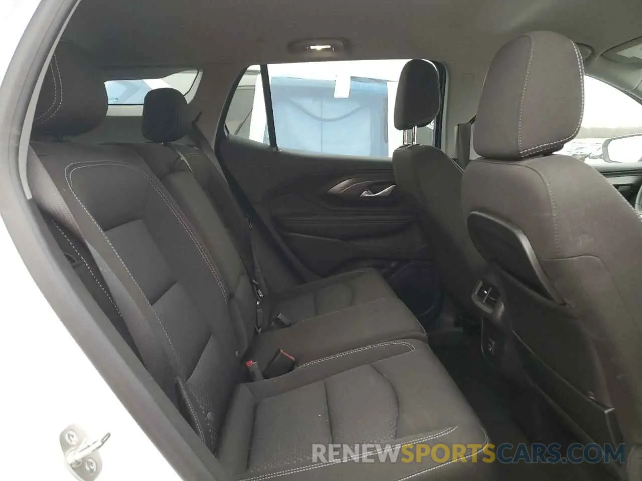 10 Photograph of a damaged car 3GKALTEGXRL362506 GMC TERRAIN 2024