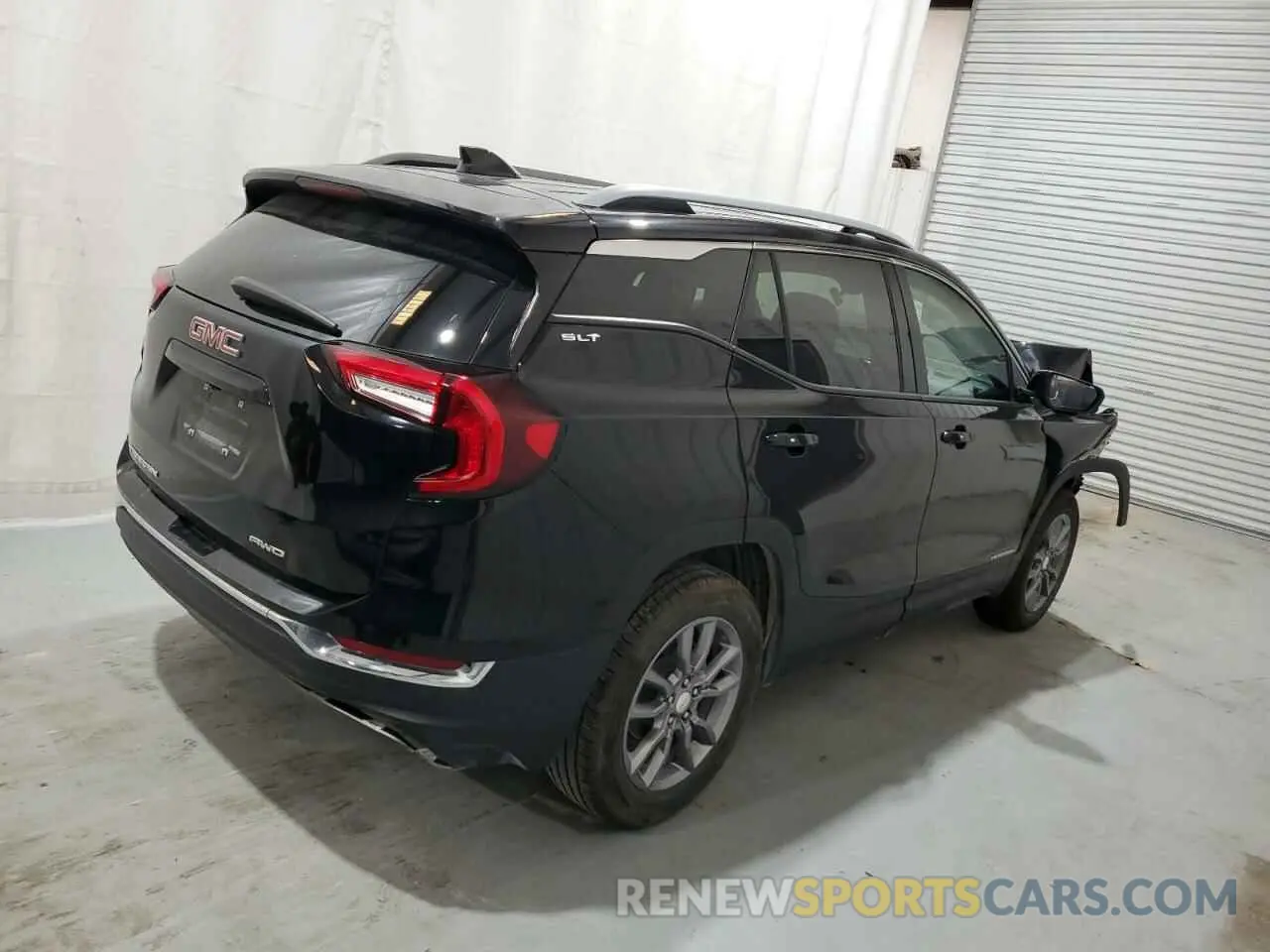 3 Photograph of a damaged car 3GKALVEG0RL262670 GMC TERRAIN 2024