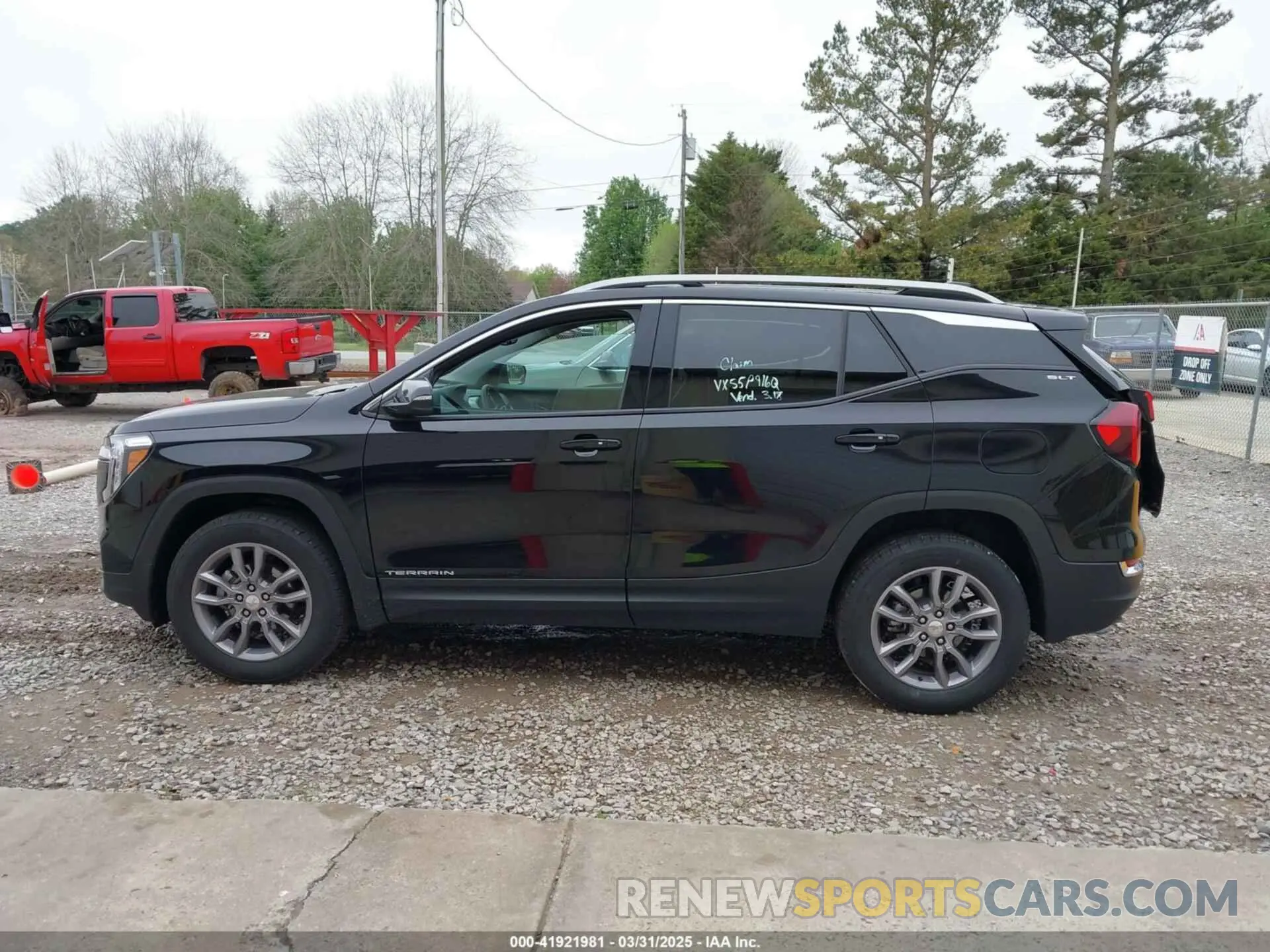 14 Photograph of a damaged car 3GKALVEG0RL298861 GMC TERRAIN 2024