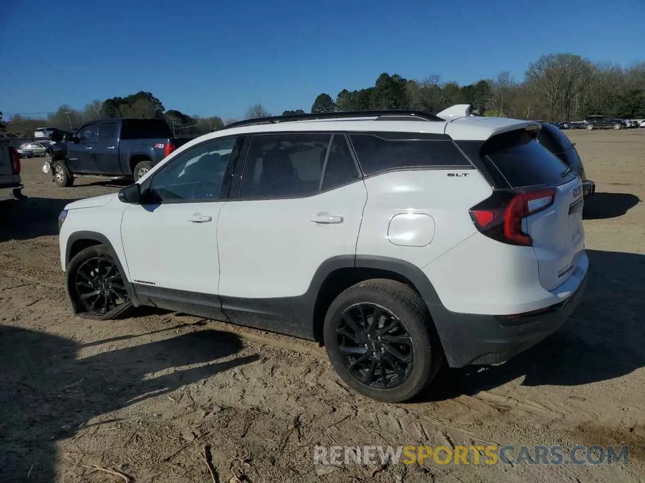 2 Photograph of a damaged car 3GKALVEG2RL326790 GMC TERRAIN 2024
