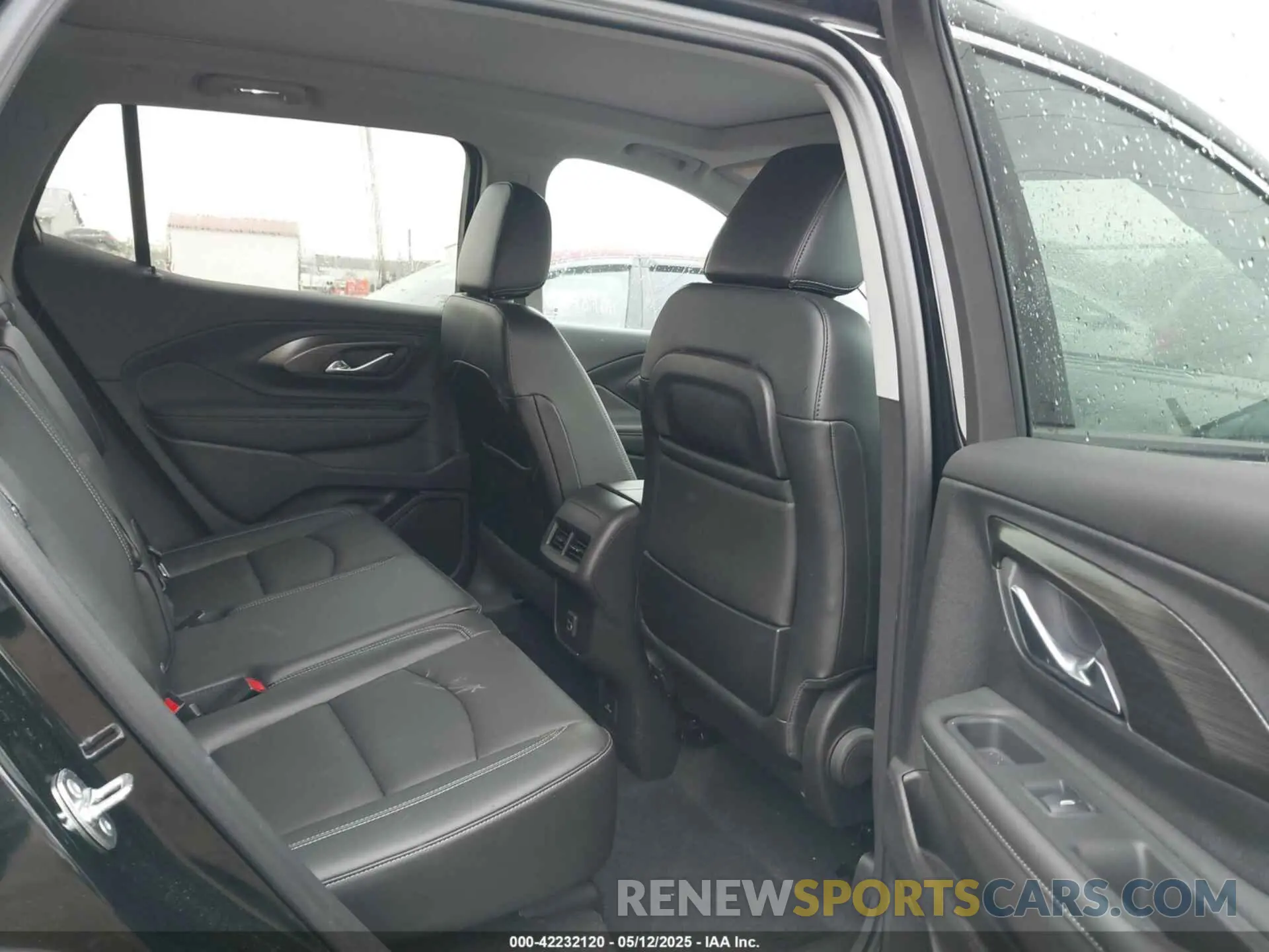 8 Photograph of a damaged car 3GKALVEG3RL379434 GMC TERRAIN 2024