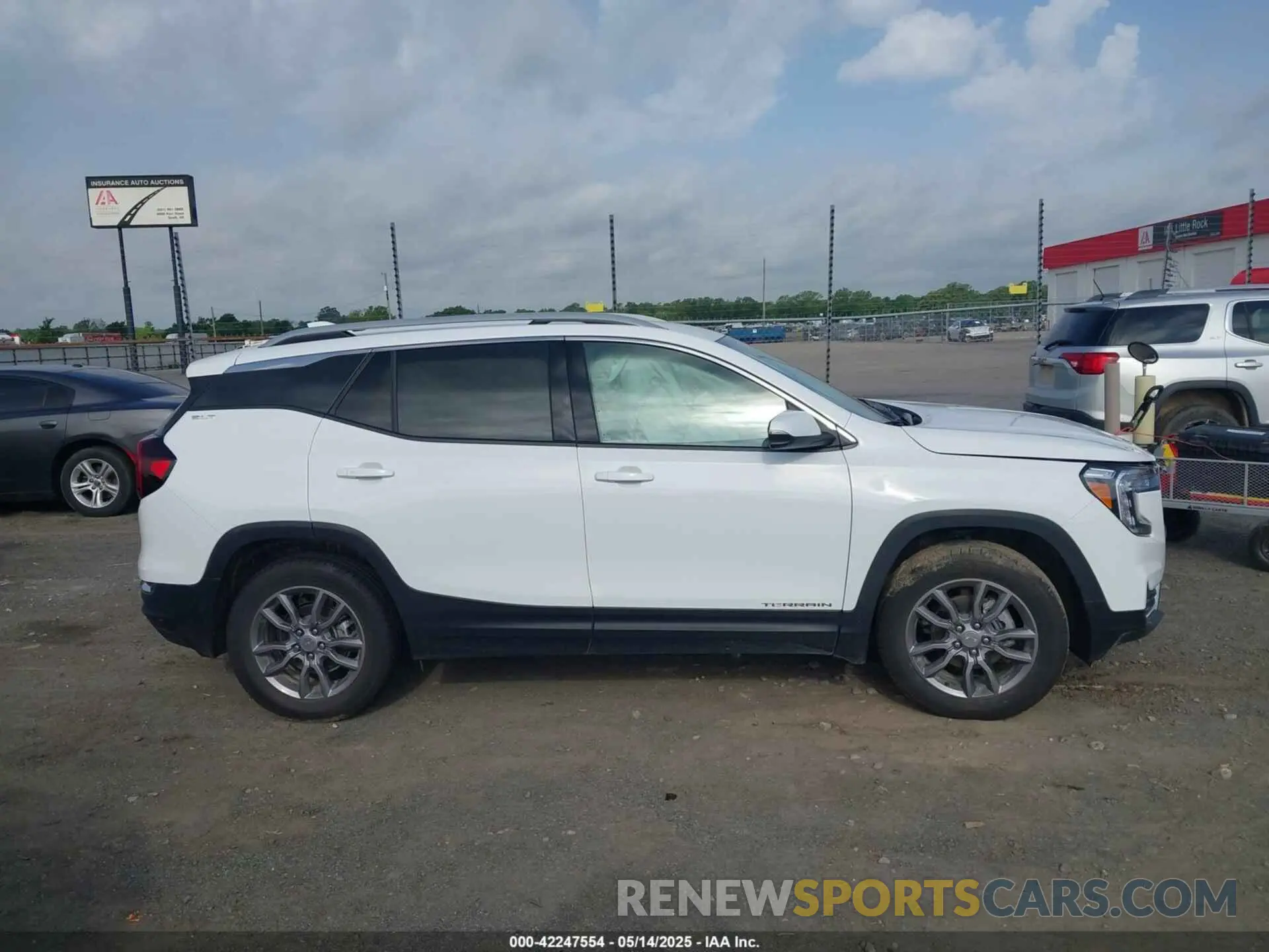 12 Photograph of a damaged car 3GKALVEG4RL389065 GMC TERRAIN 2024