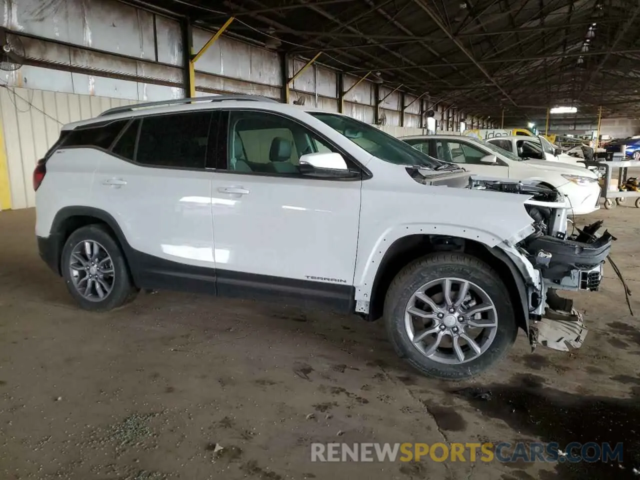 4 Photograph of a damaged car 3GKALVEG5RL197573 GMC TERRAIN 2024