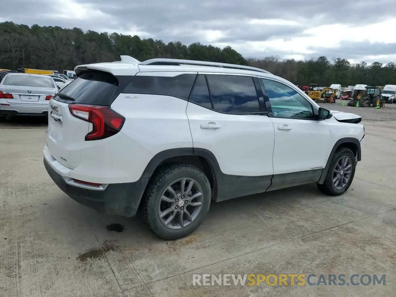 3 Photograph of a damaged car 3GKALVEG6RL153145 GMC TERRAIN 2024