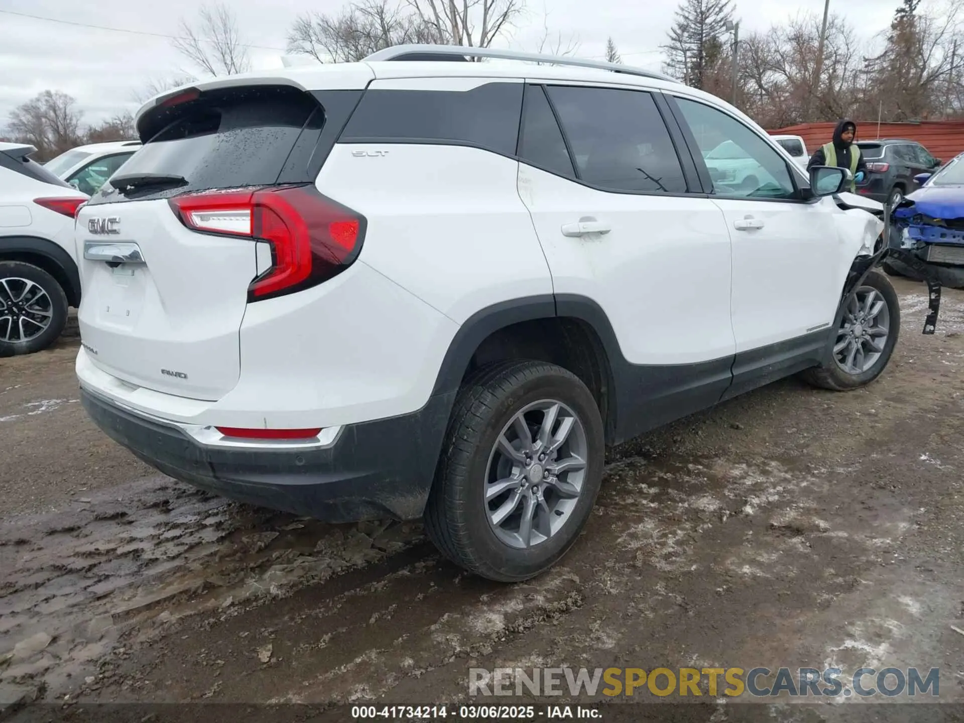 4 Photograph of a damaged car 3GKALVEG6RL212131 GMC TERRAIN 2024