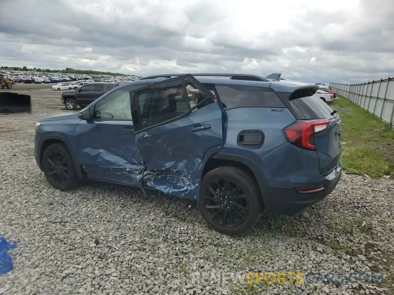 2 Photograph of a damaged car 3GKALVEG7RL255280 GMC TERRAIN 2024