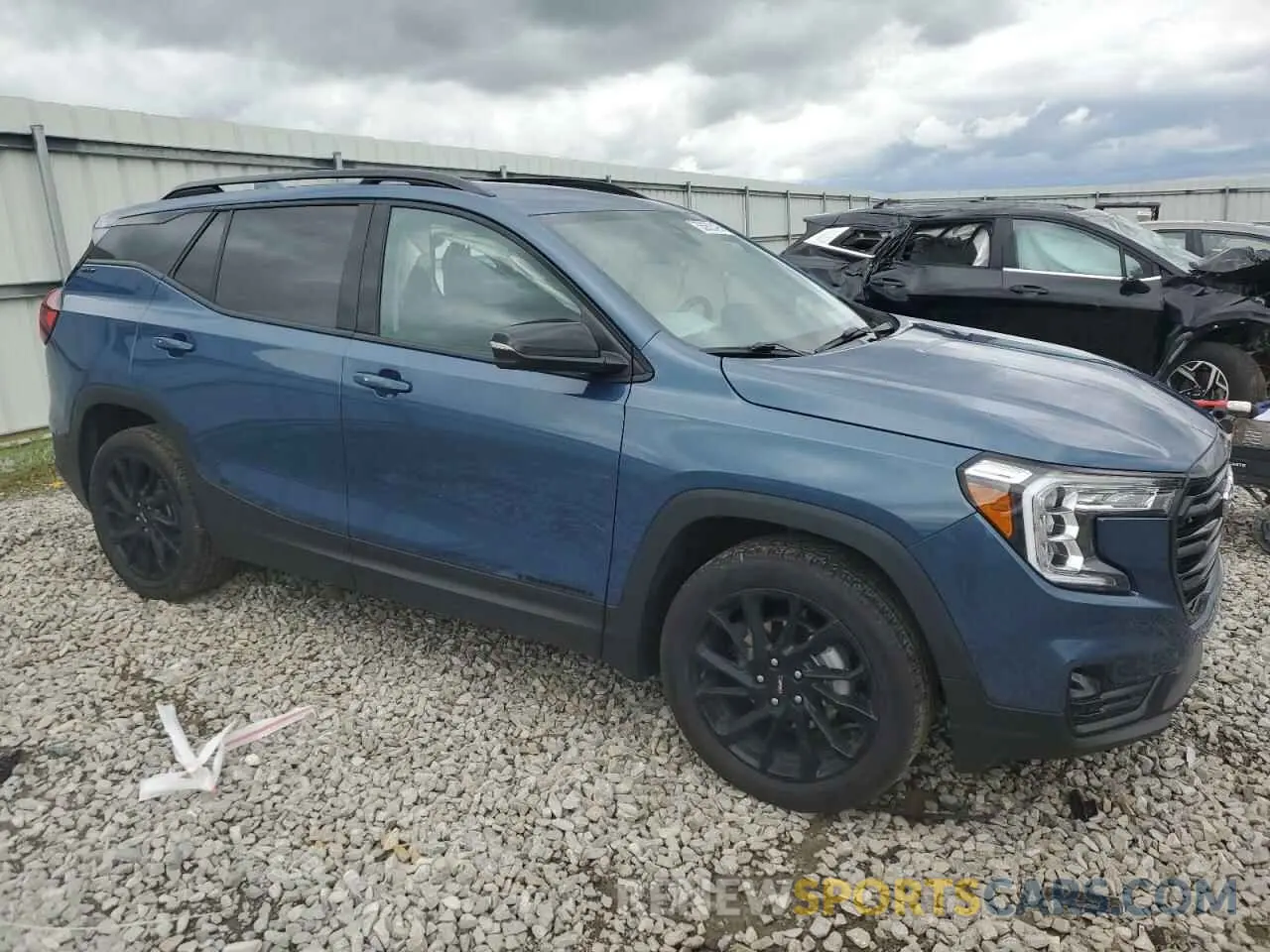4 Photograph of a damaged car 3GKALVEG7RL255280 GMC TERRAIN 2024