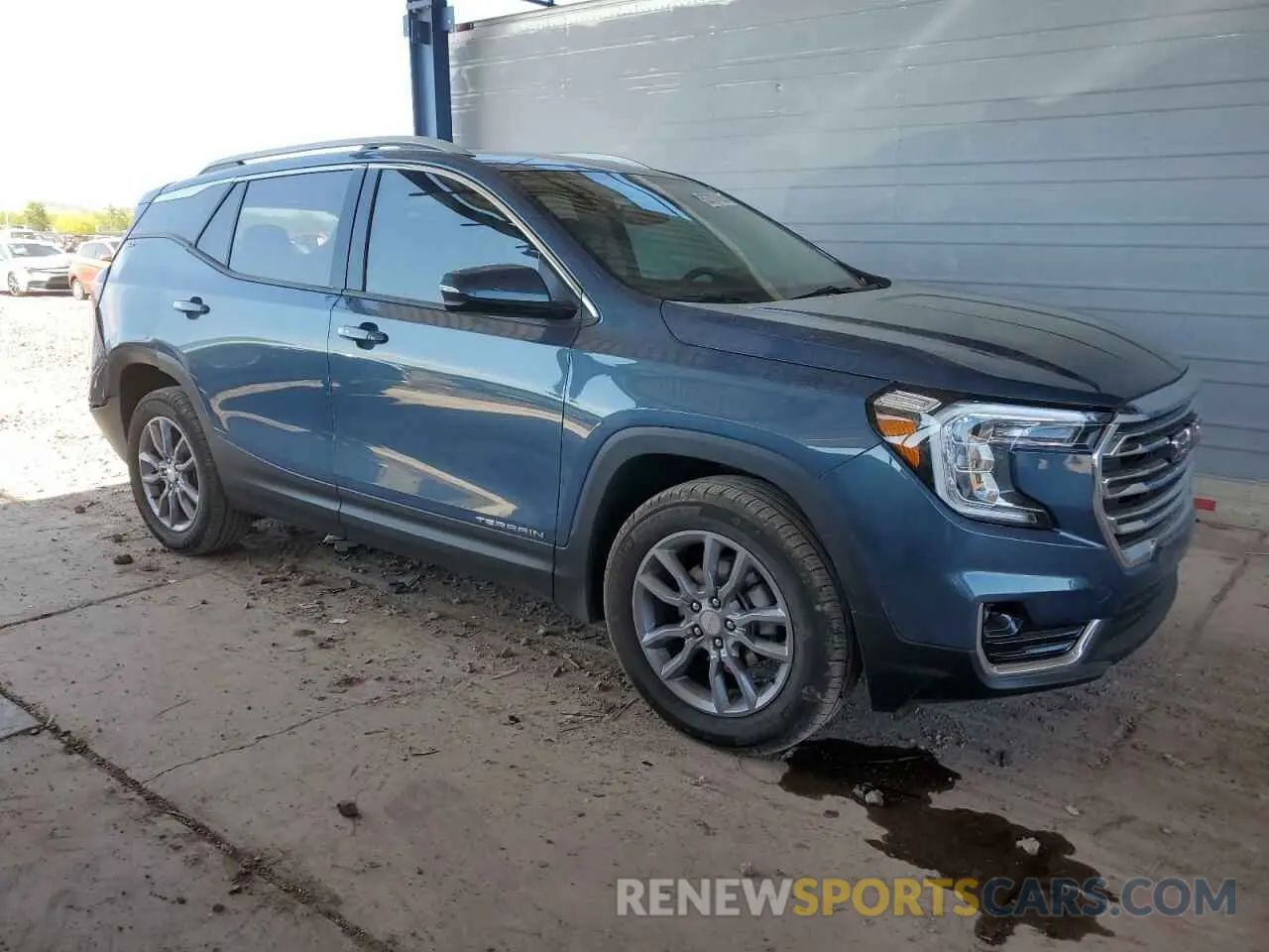 4 Photograph of a damaged car 3GKALVEG8RL237550 GMC TERRAIN 2024