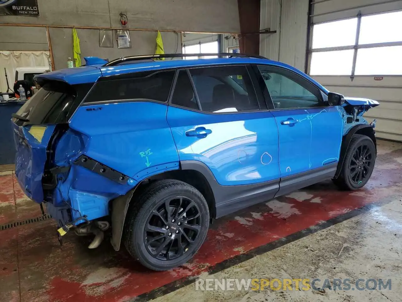 3 Photograph of a damaged car 3GKALVEG8RL264425 GMC TERRAIN 2024