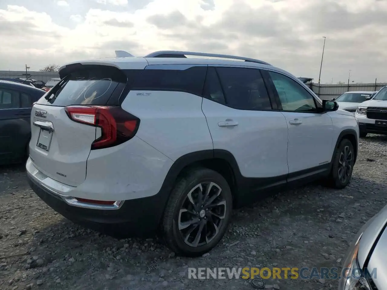 3 Photograph of a damaged car 3GKALVEG9RL382502 GMC TERRAIN 2024