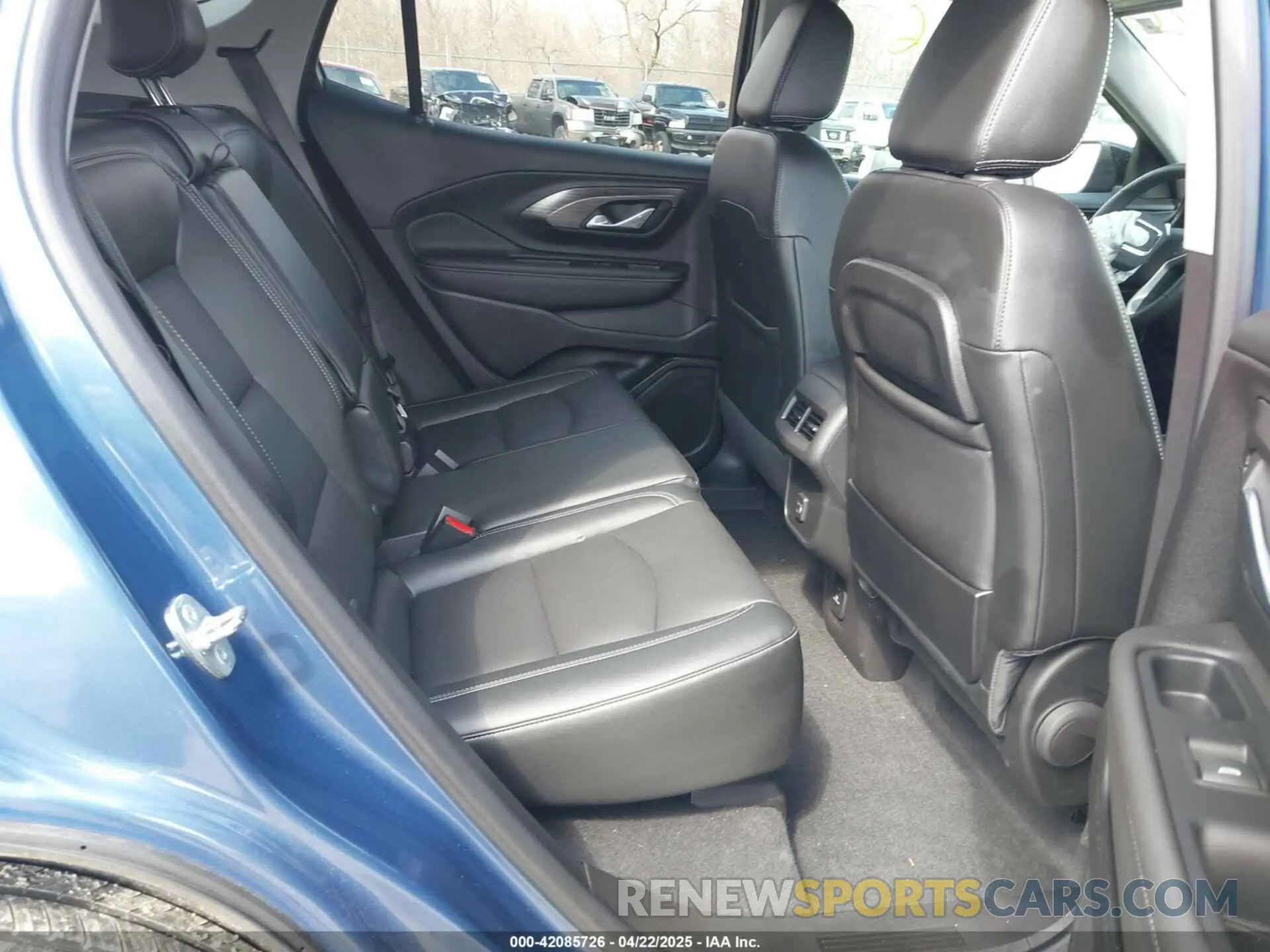 8 Photograph of a damaged car 3GKALVEGXRL123131 GMC TERRAIN 2024