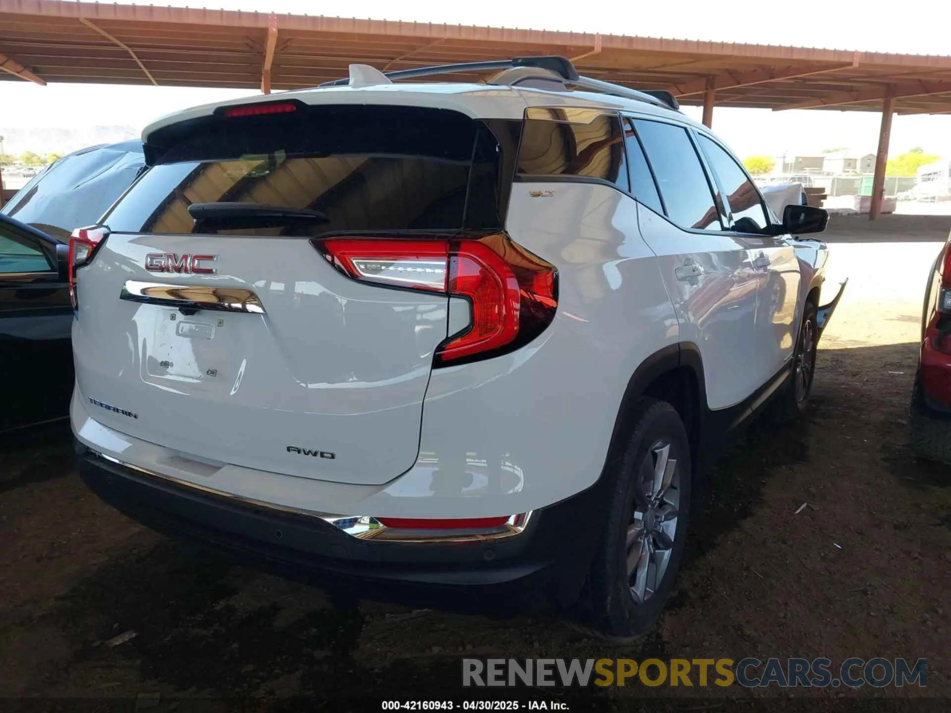 4 Photograph of a damaged car 3GKALVEGXRL147137 GMC TERRAIN 2024